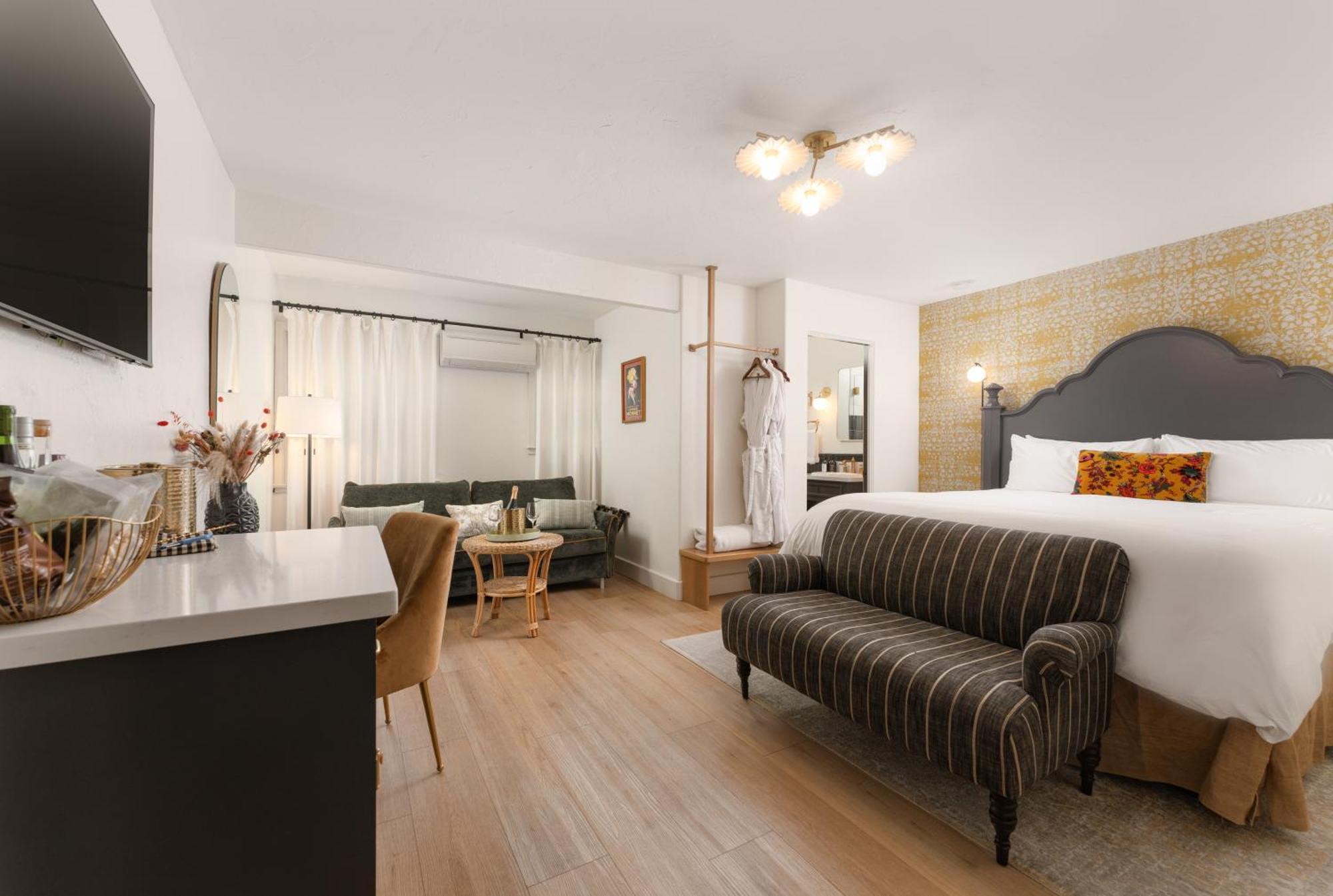 Quadruple Room,1639392314:JPEG