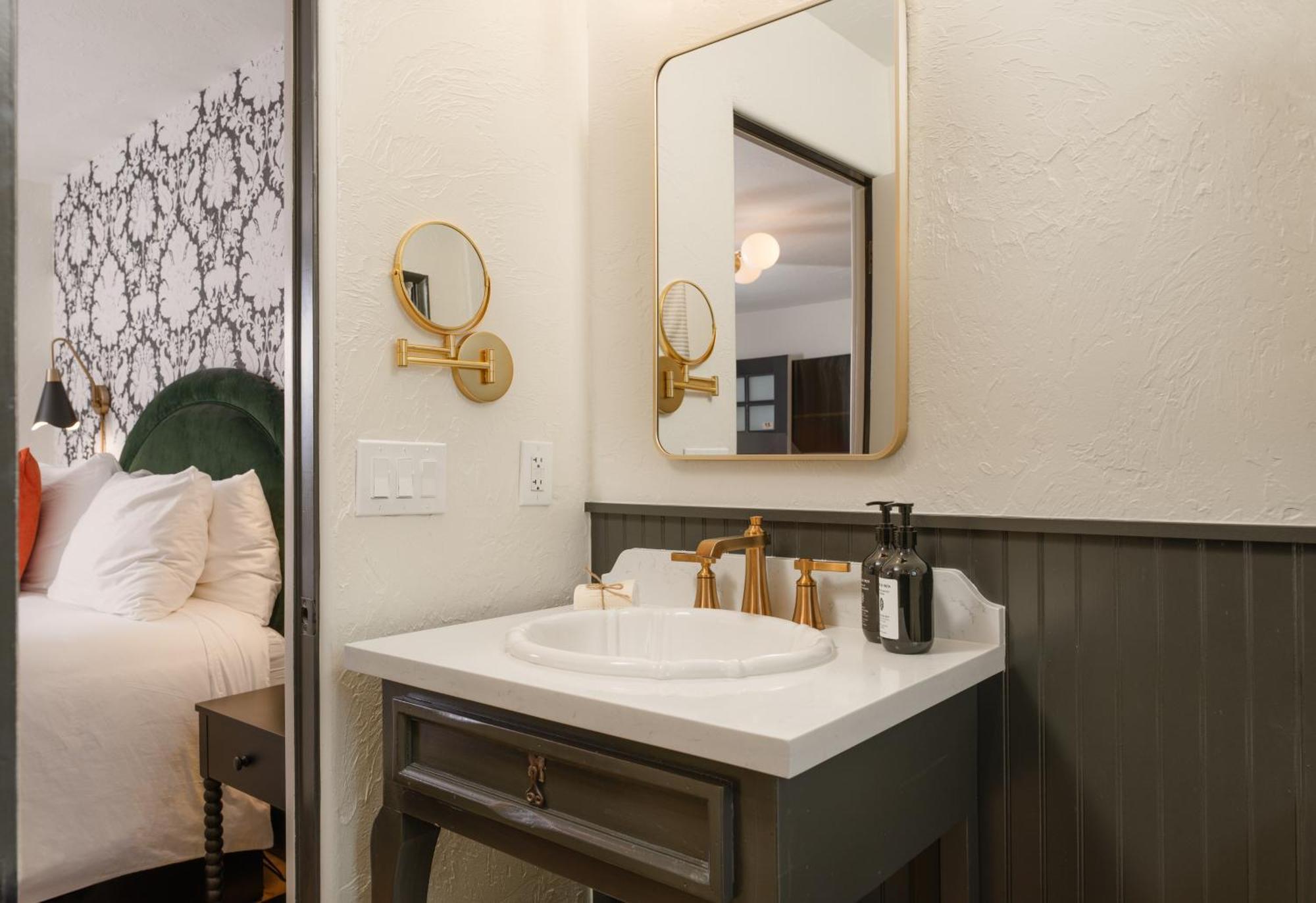 Quadruple Room,1639502216:JPEG