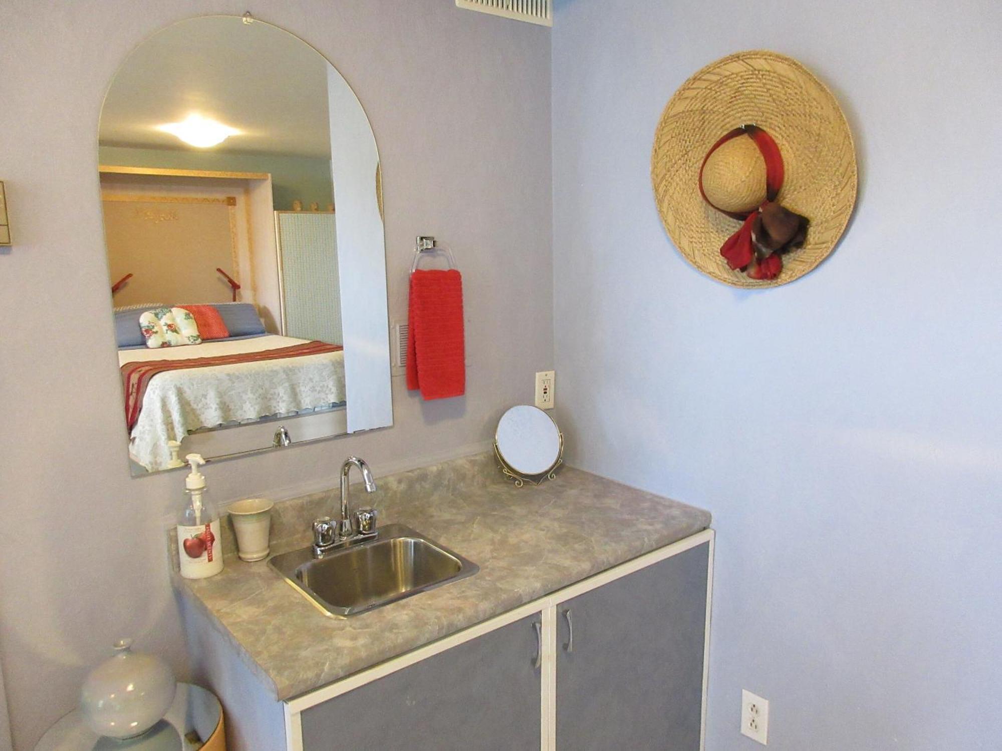 One-Bedroom Apartment with Pool View