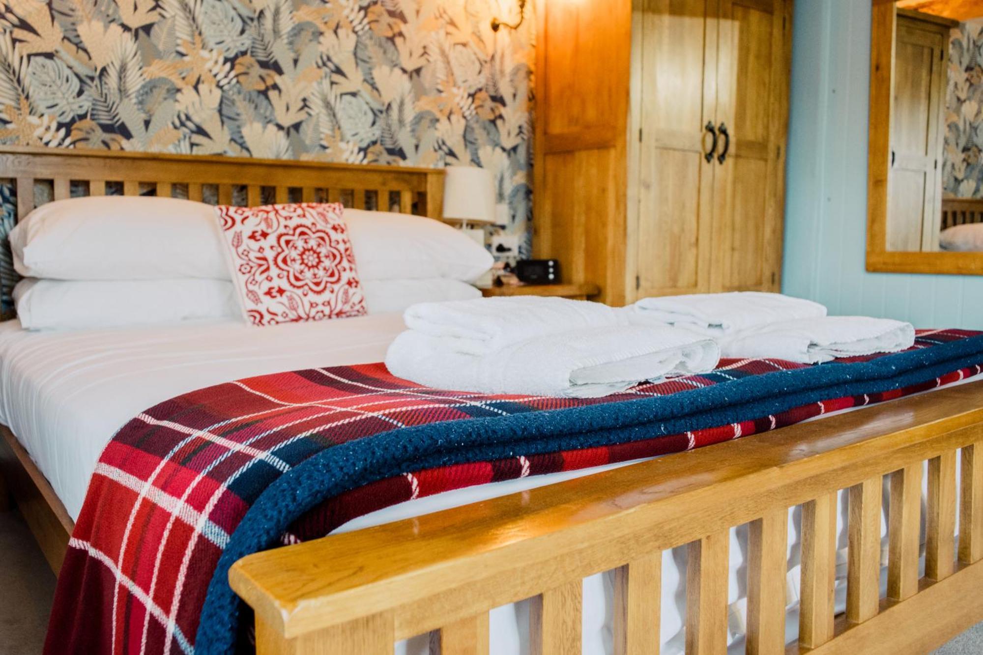 Large Double Room,1658792961:JPEG
