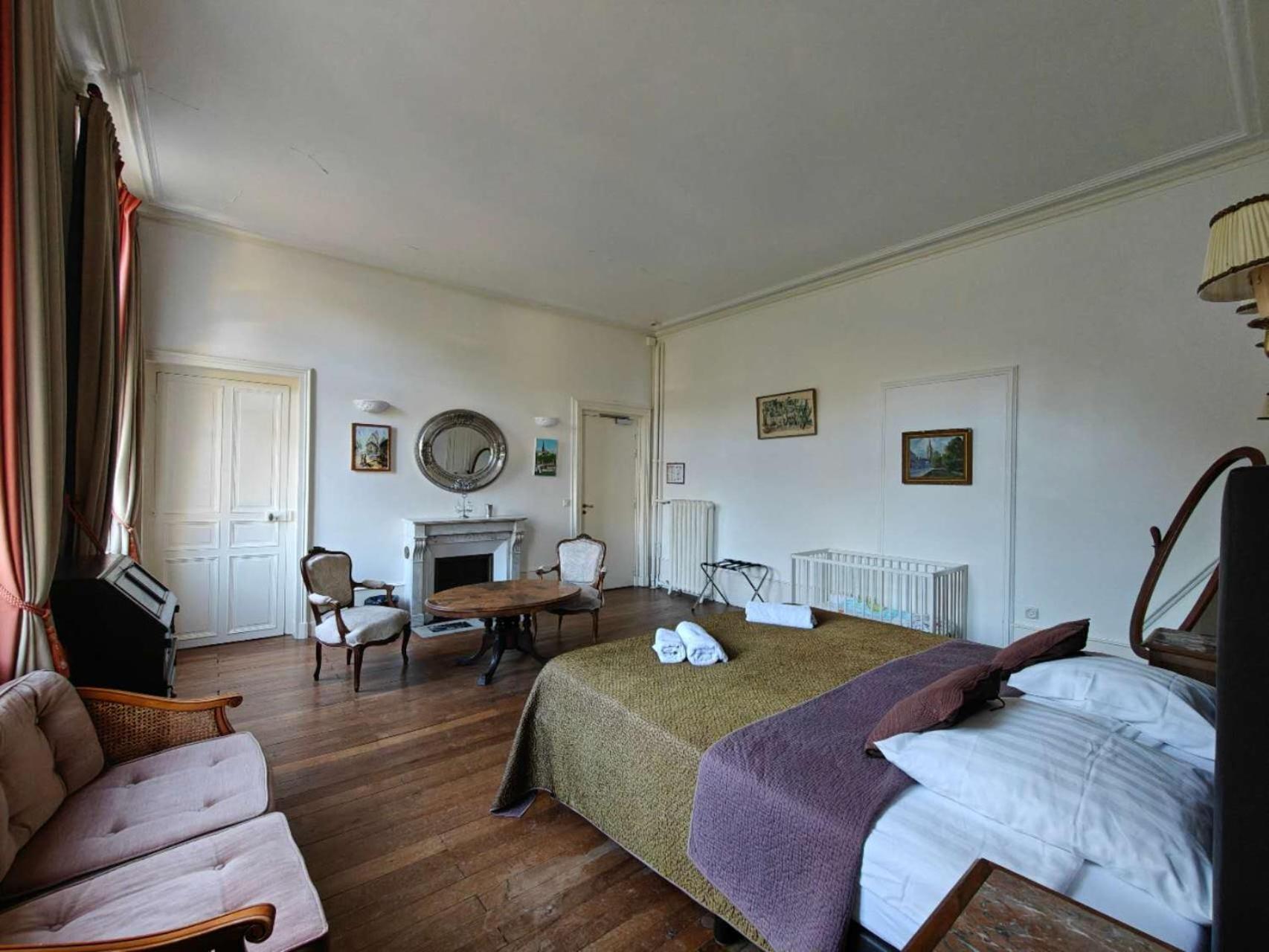 Kamer met Kingsize Bed