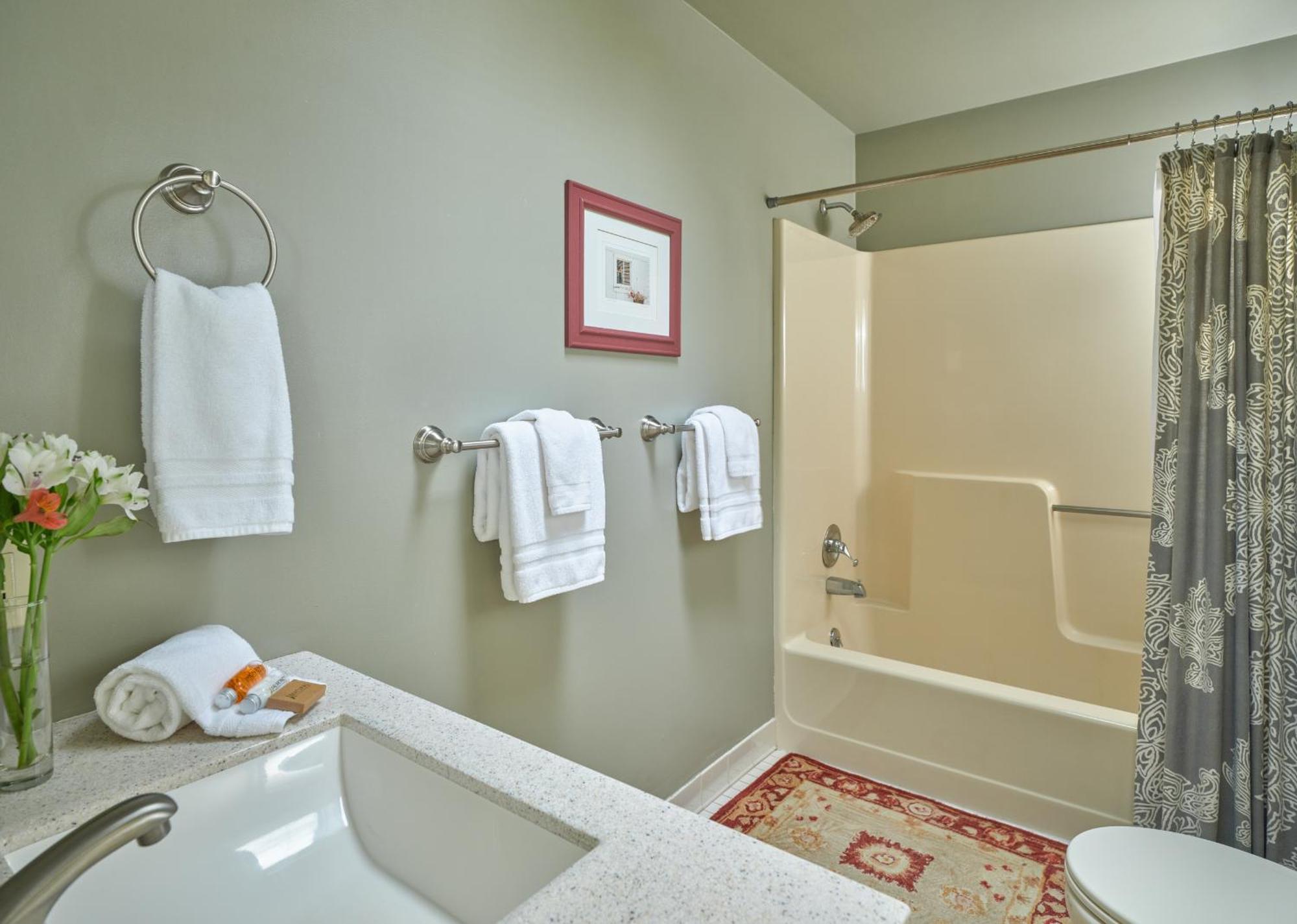 Deluxe Queen Room