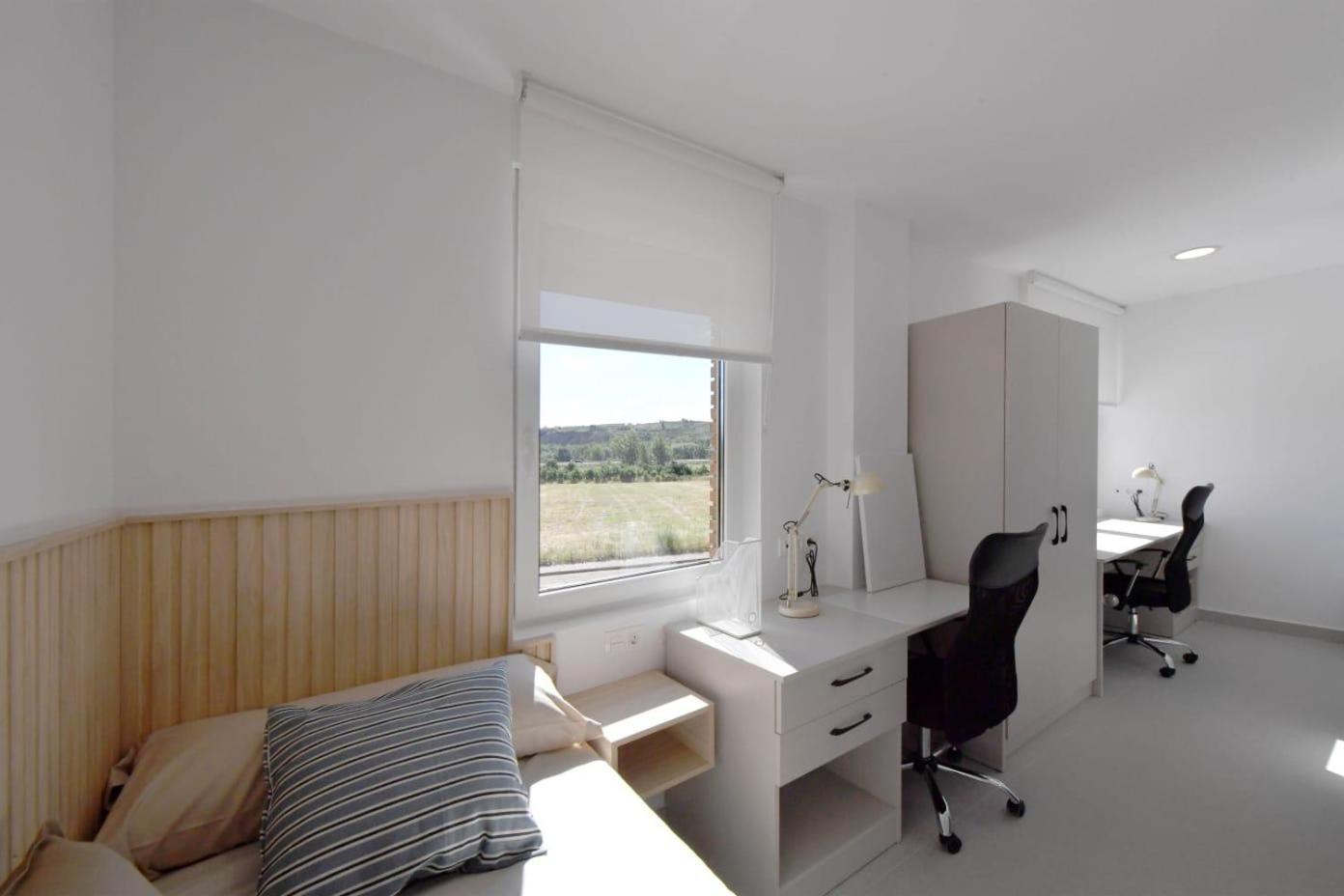 Standard Twin Room,1675741777:JPEG