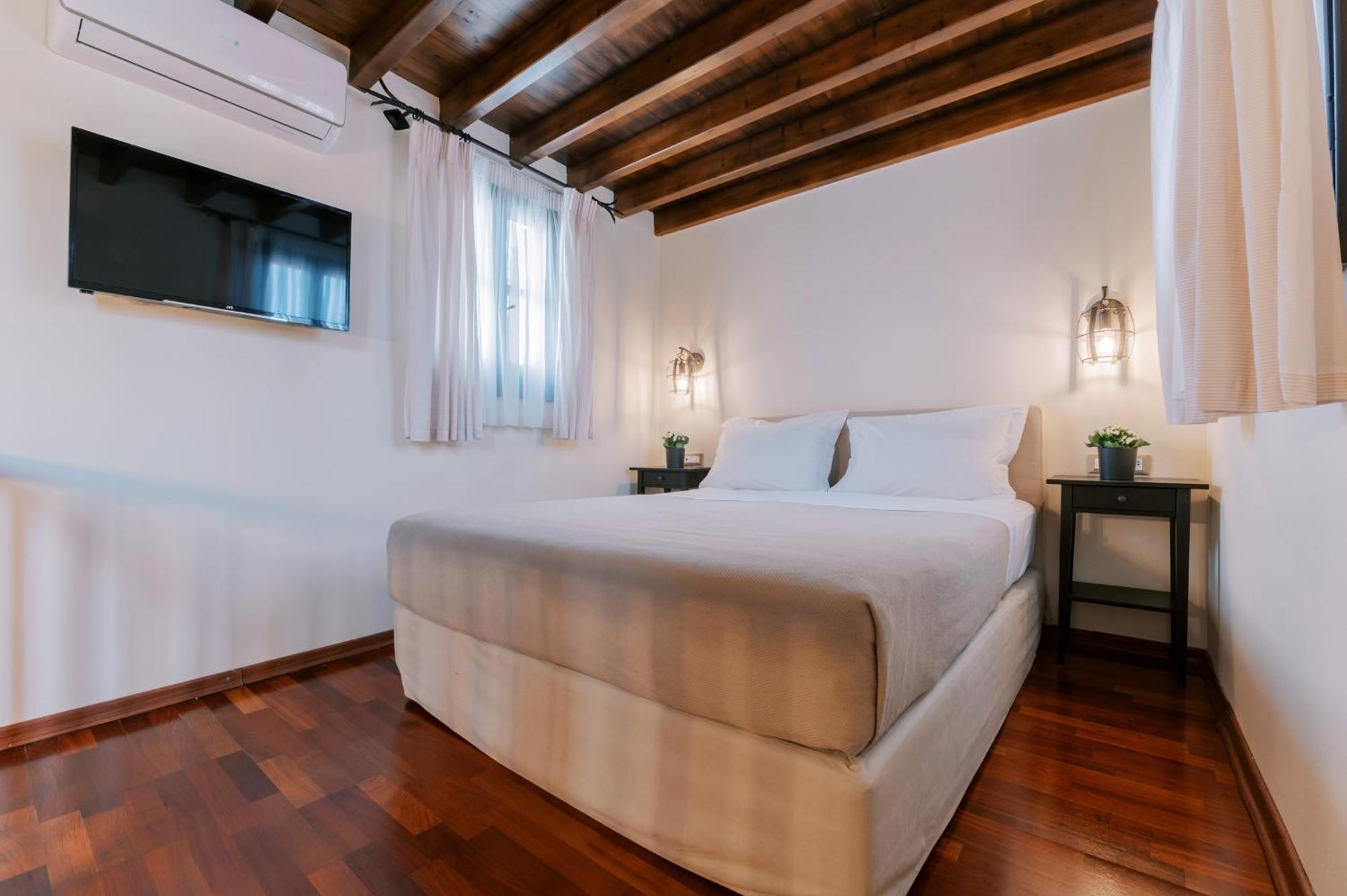 Suite Terrace,1679587077:JPEG