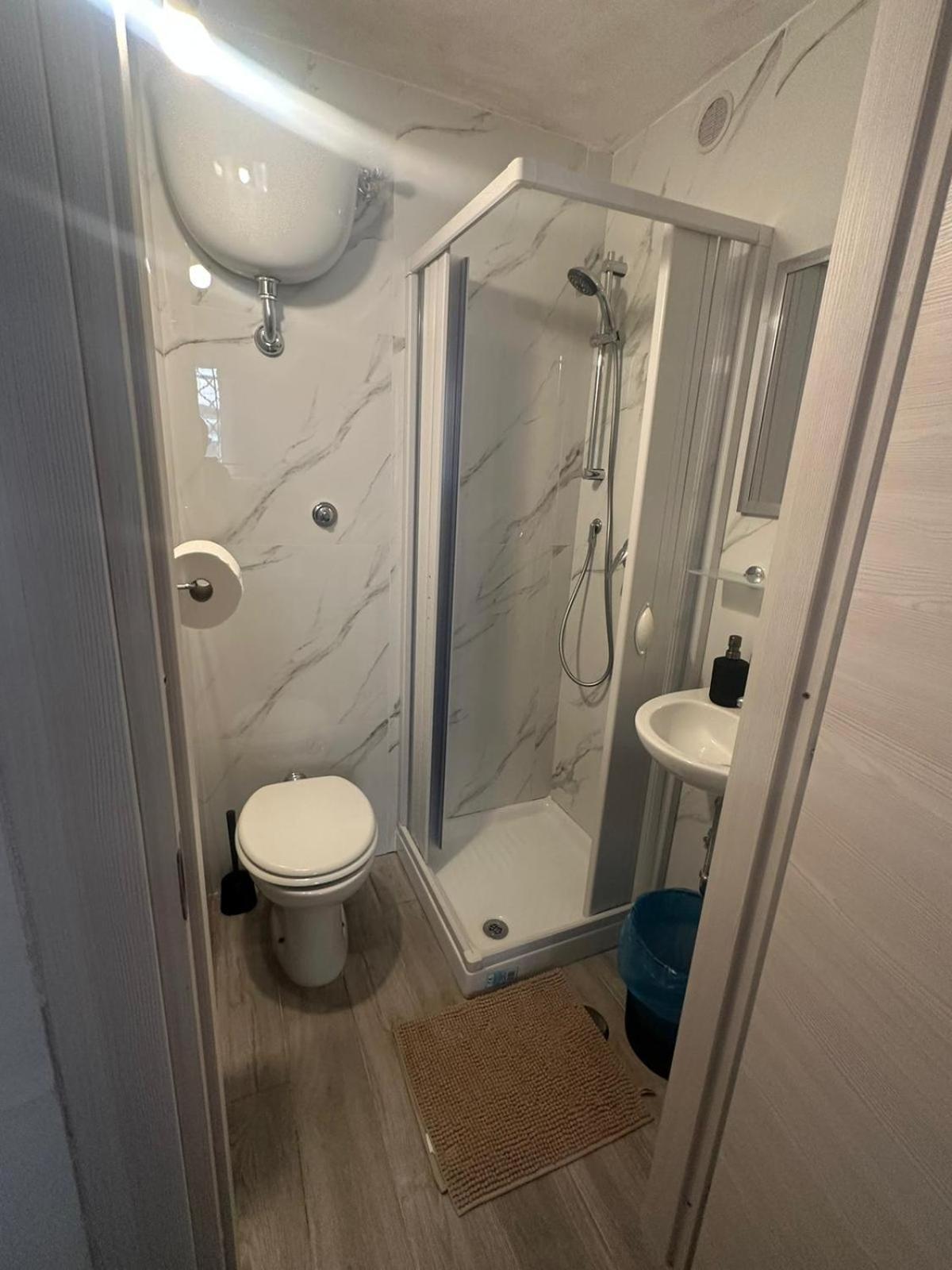 Large Double Room,1765607760:JPEG