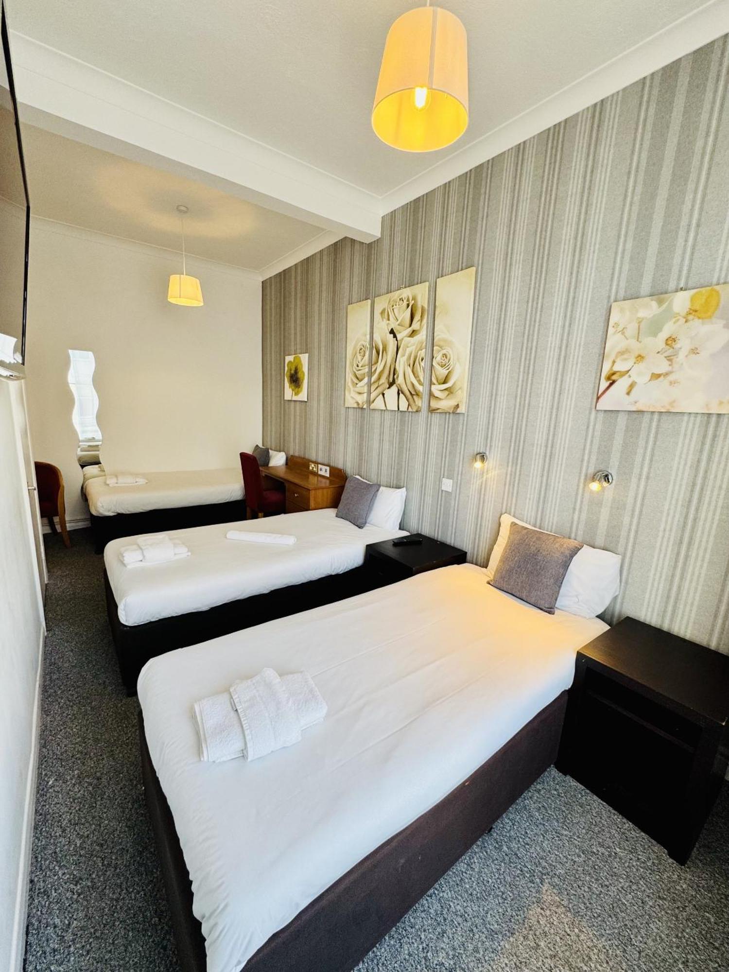 Triple Room,1680672023:JPEG
