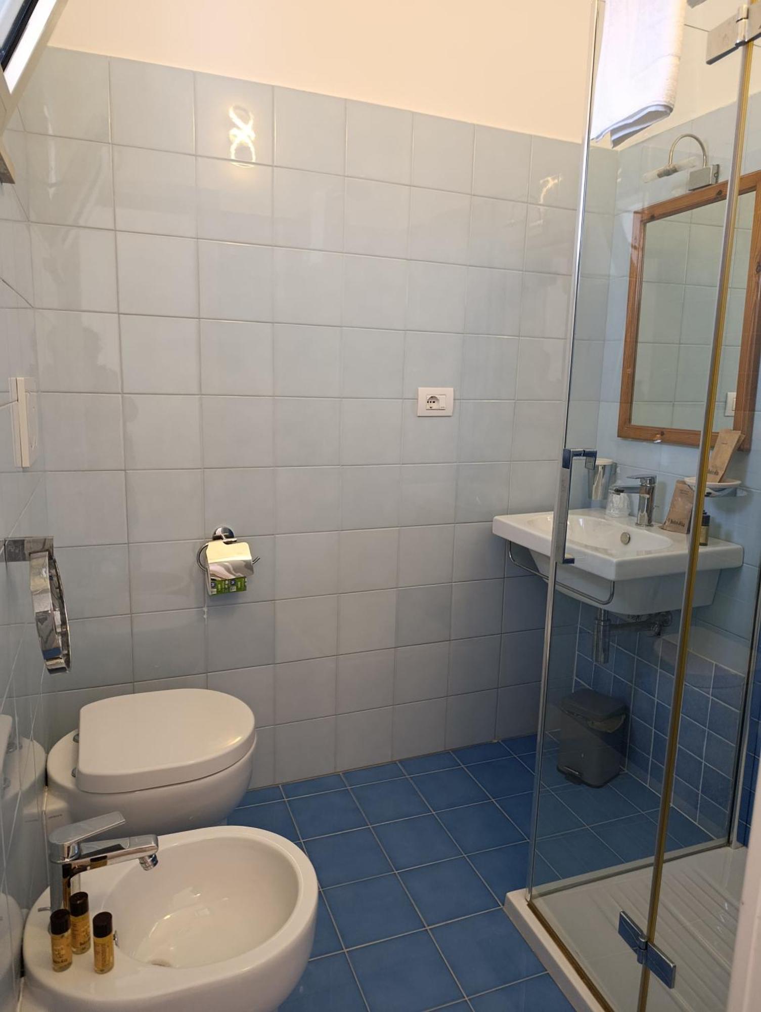 Triple Room,1681532481:JPEG