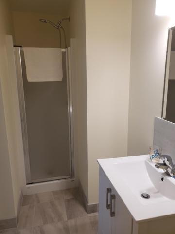 Chambre Triple avec Salle de Bains