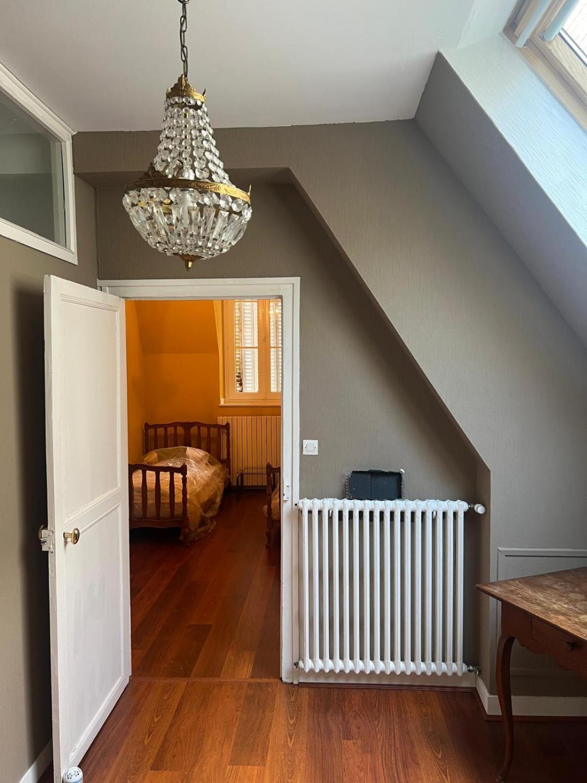 Chambre Familiale avec Salle de Bains Commune