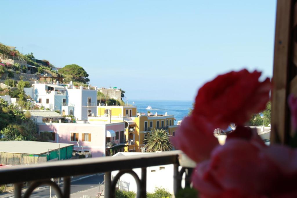 Camera Matrimoniale/Doppia con Letti Singoli con Balcone