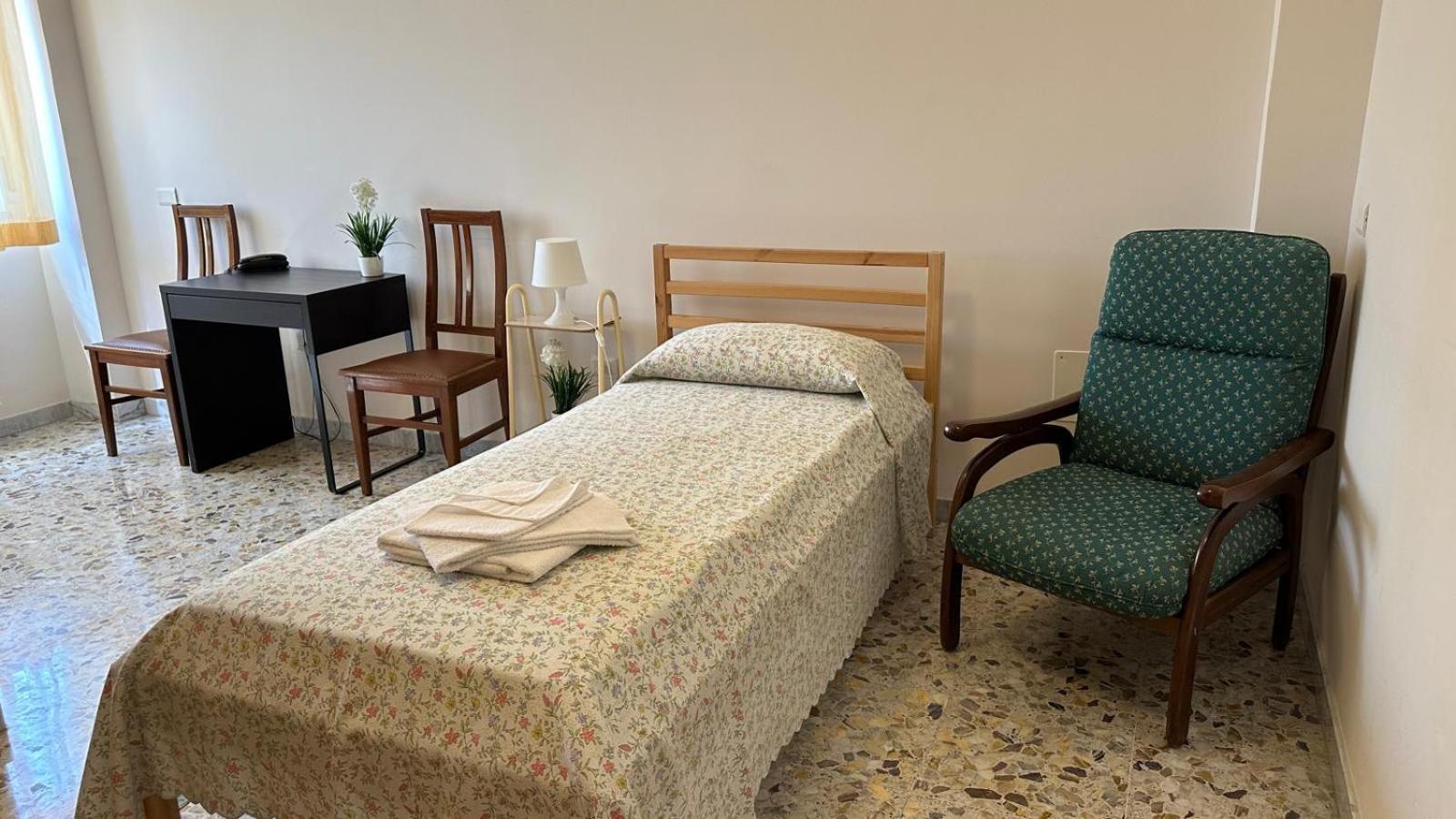 Camera Singola con Bagno Privato