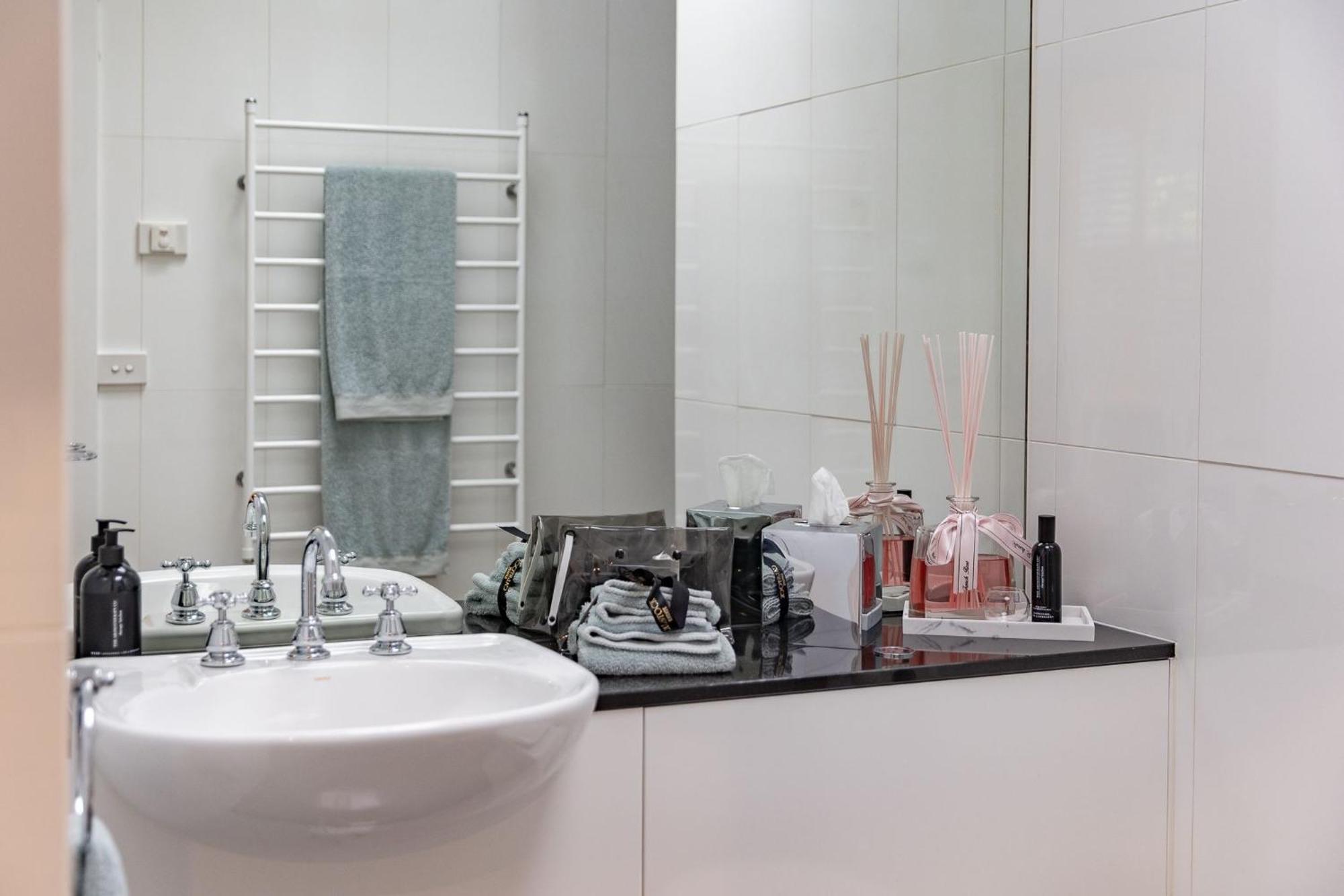 Deluxe King Room,1704812028:JPEG