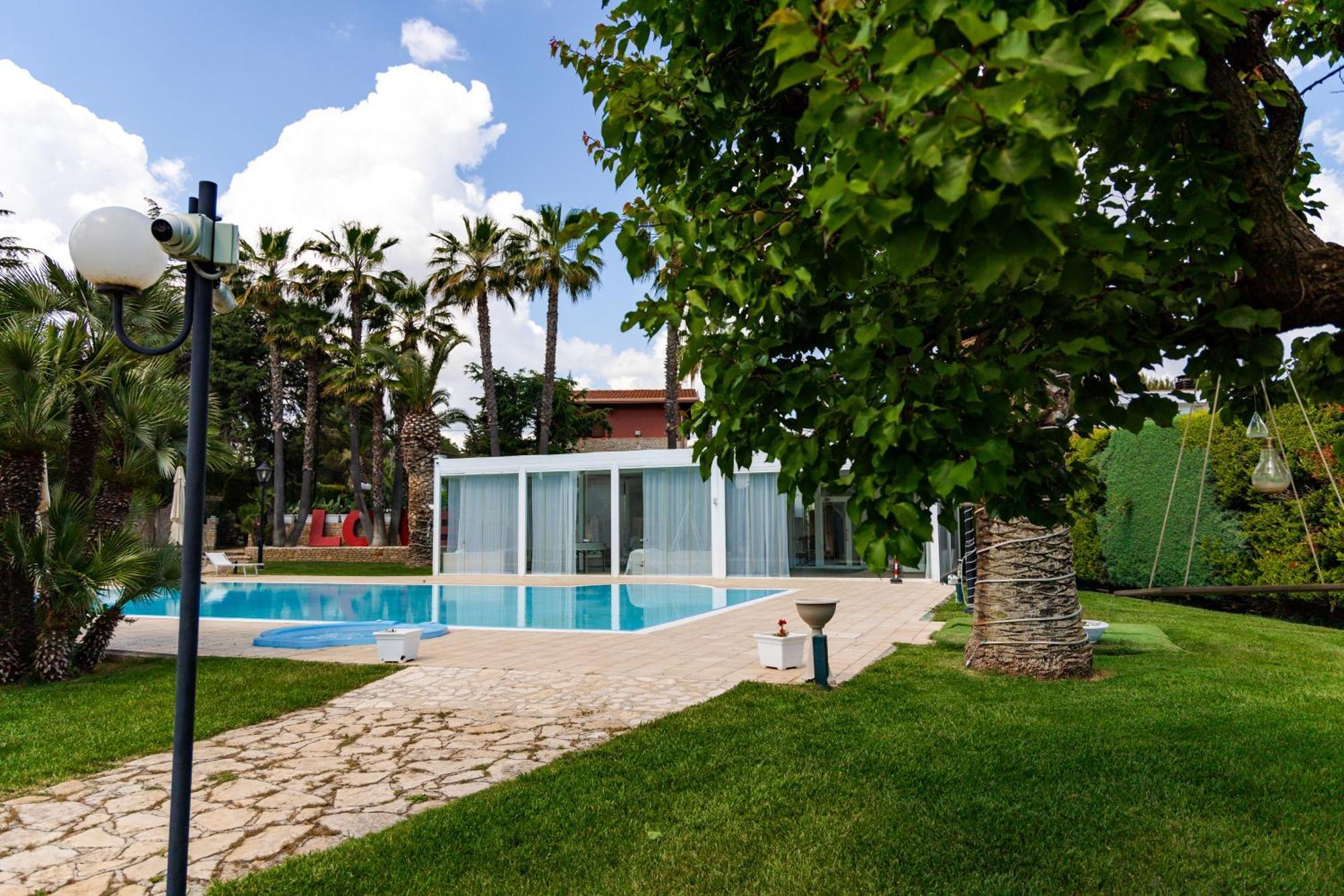 Villa con 2 Camere da Letto