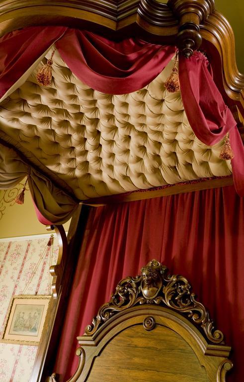 Samuel Clemens Room,172225353:JPEG