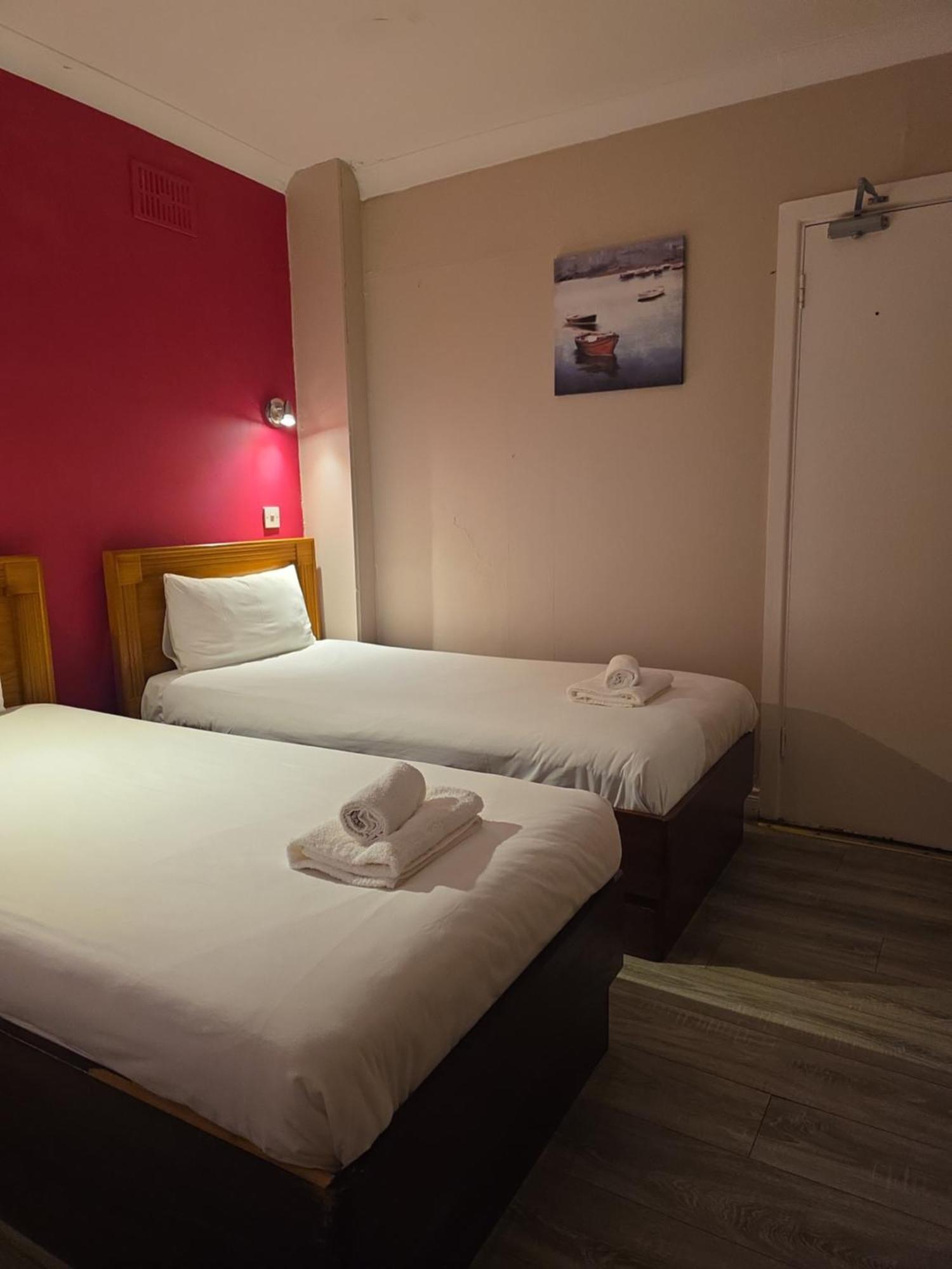 Comfort Triple Room with Shower