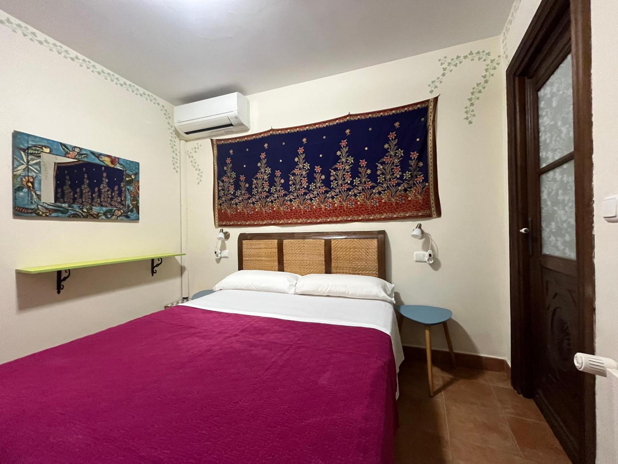 Double Room Private Bathroom no view
