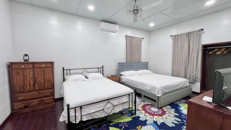 Deluxe Family Room,1748748086:JPEG