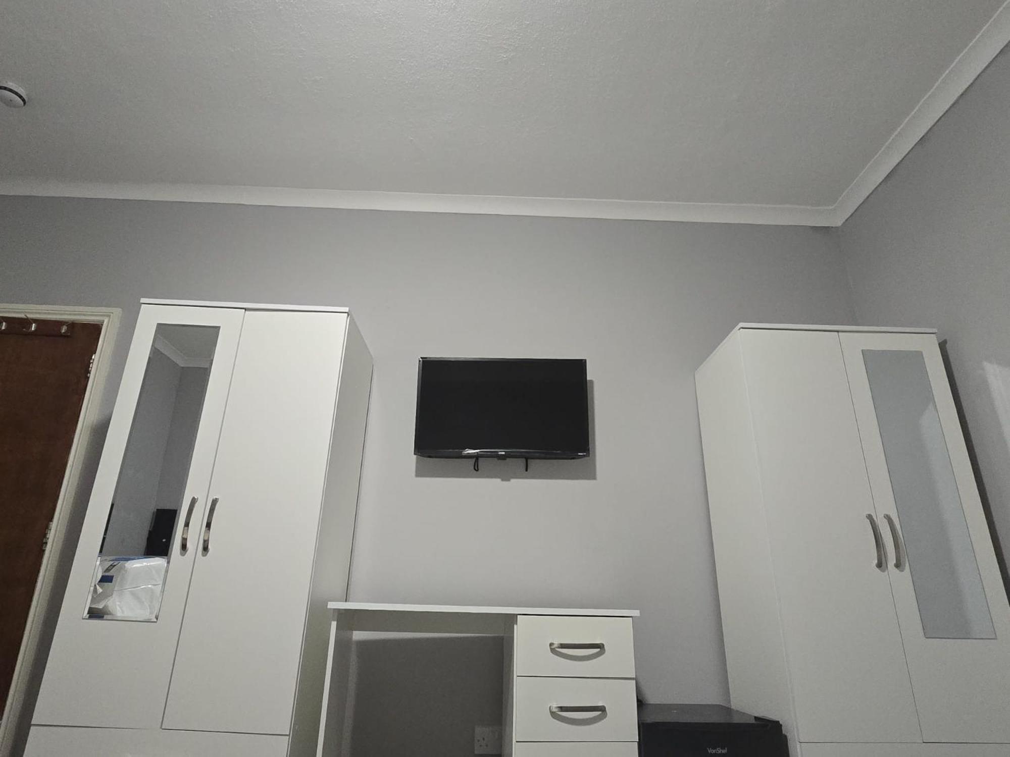 Twin Room with Shared Bathroom