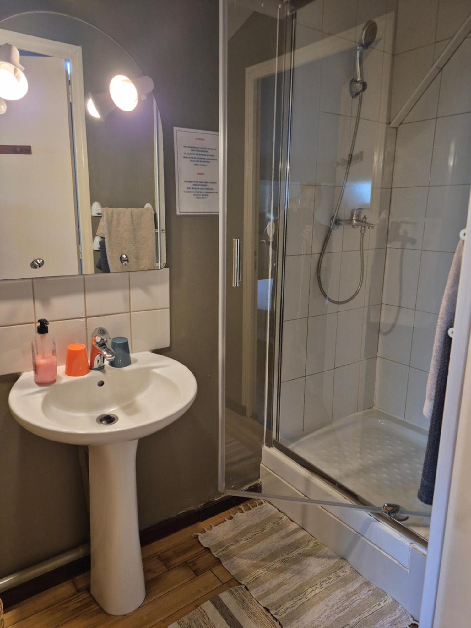 Chambre Double avec Salle de Bains Privative