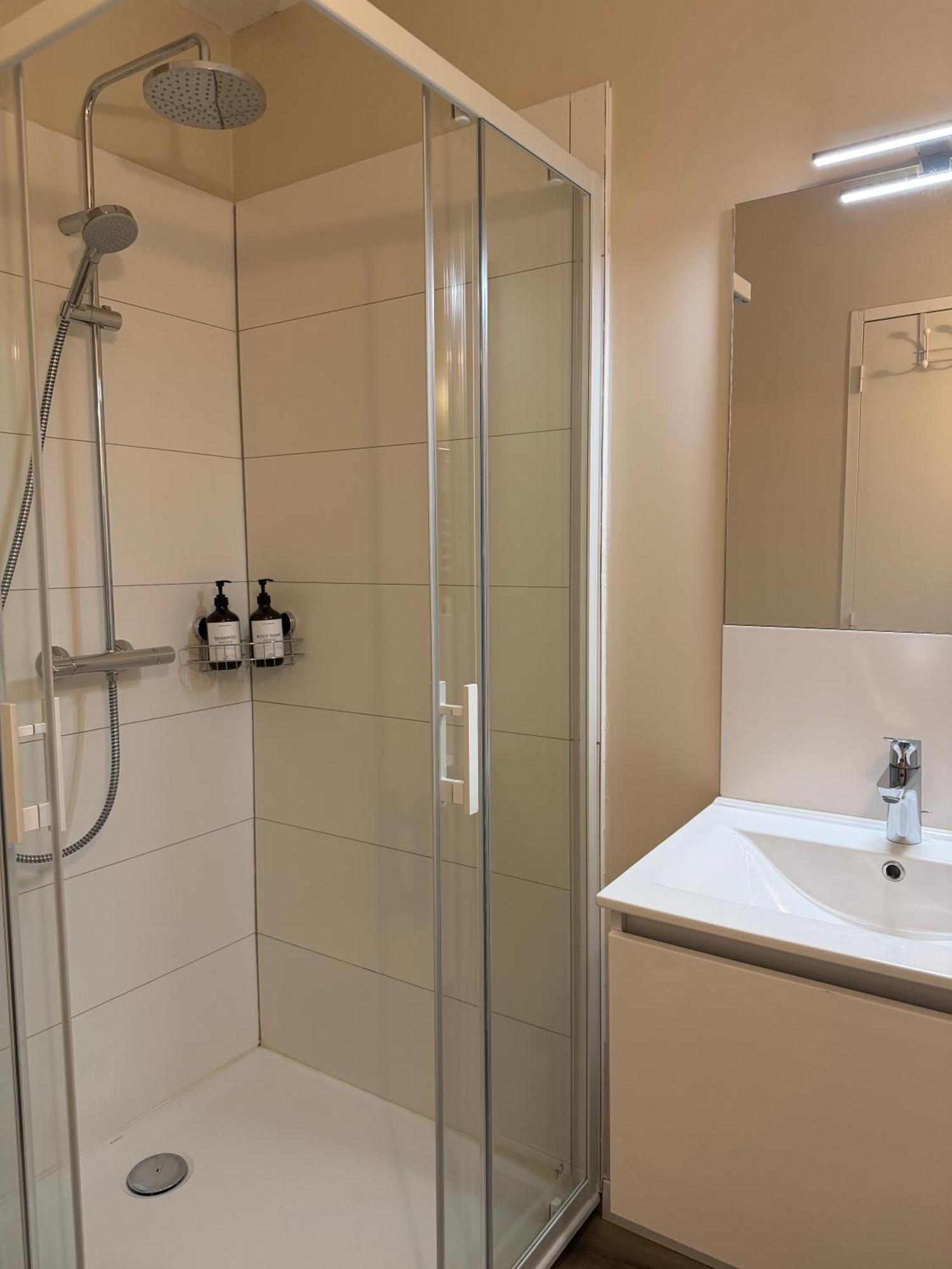 Chambre Double avec Salle de Bains Privative