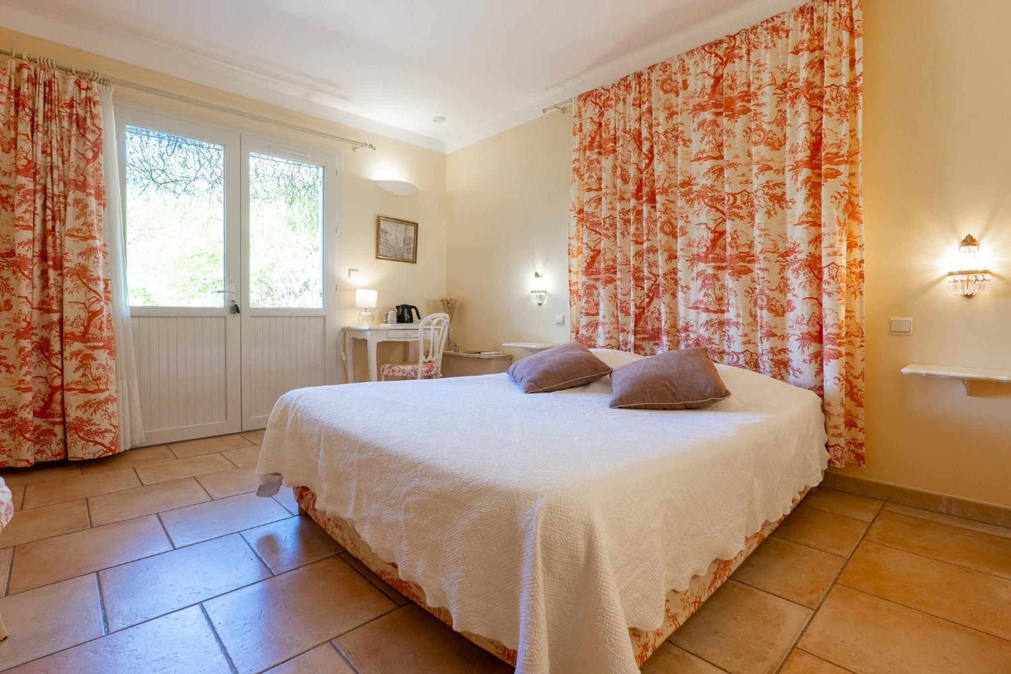 Chambre Standard Lit Queen-Size