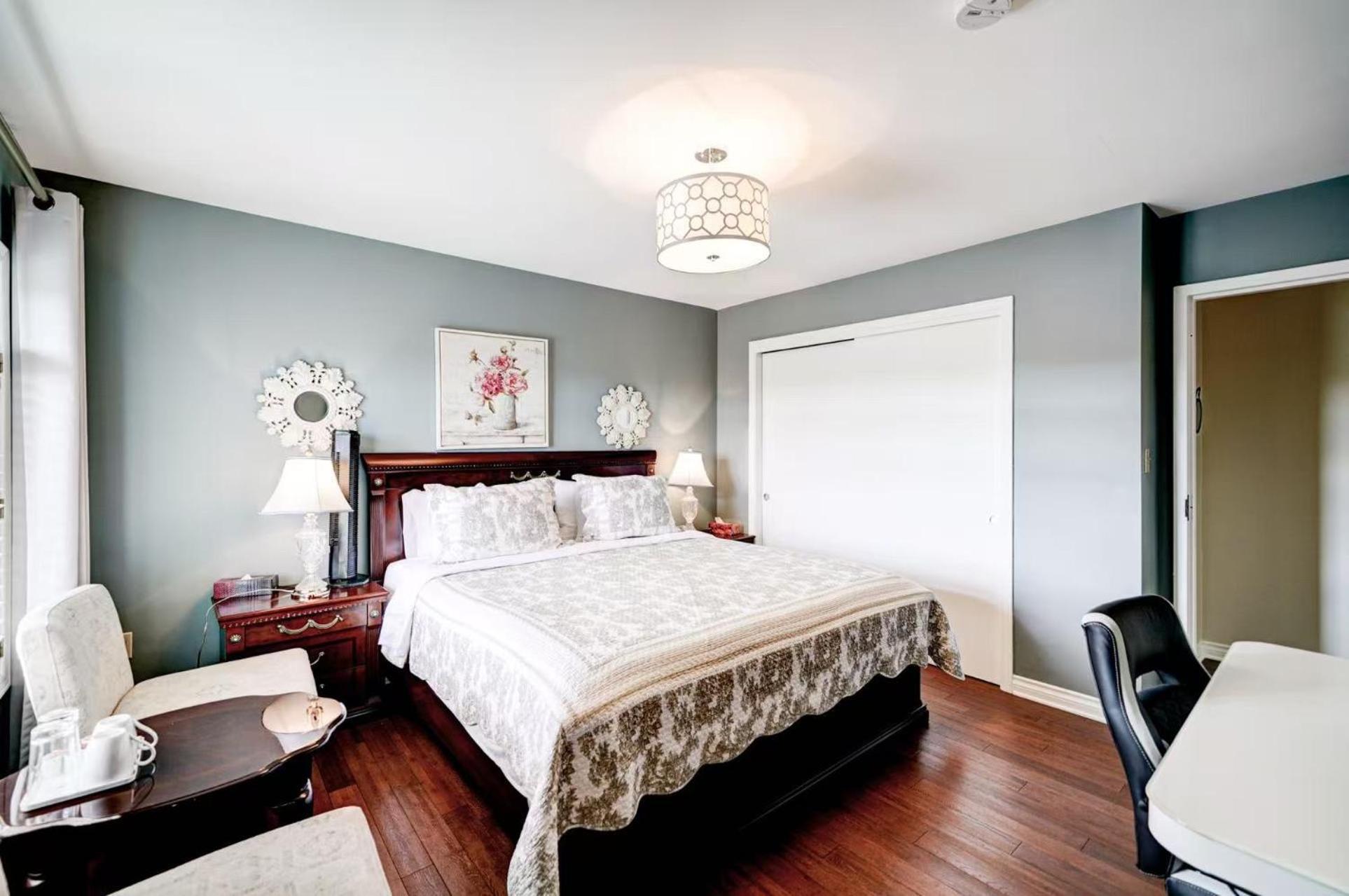 King Room,1770524533:JPEG