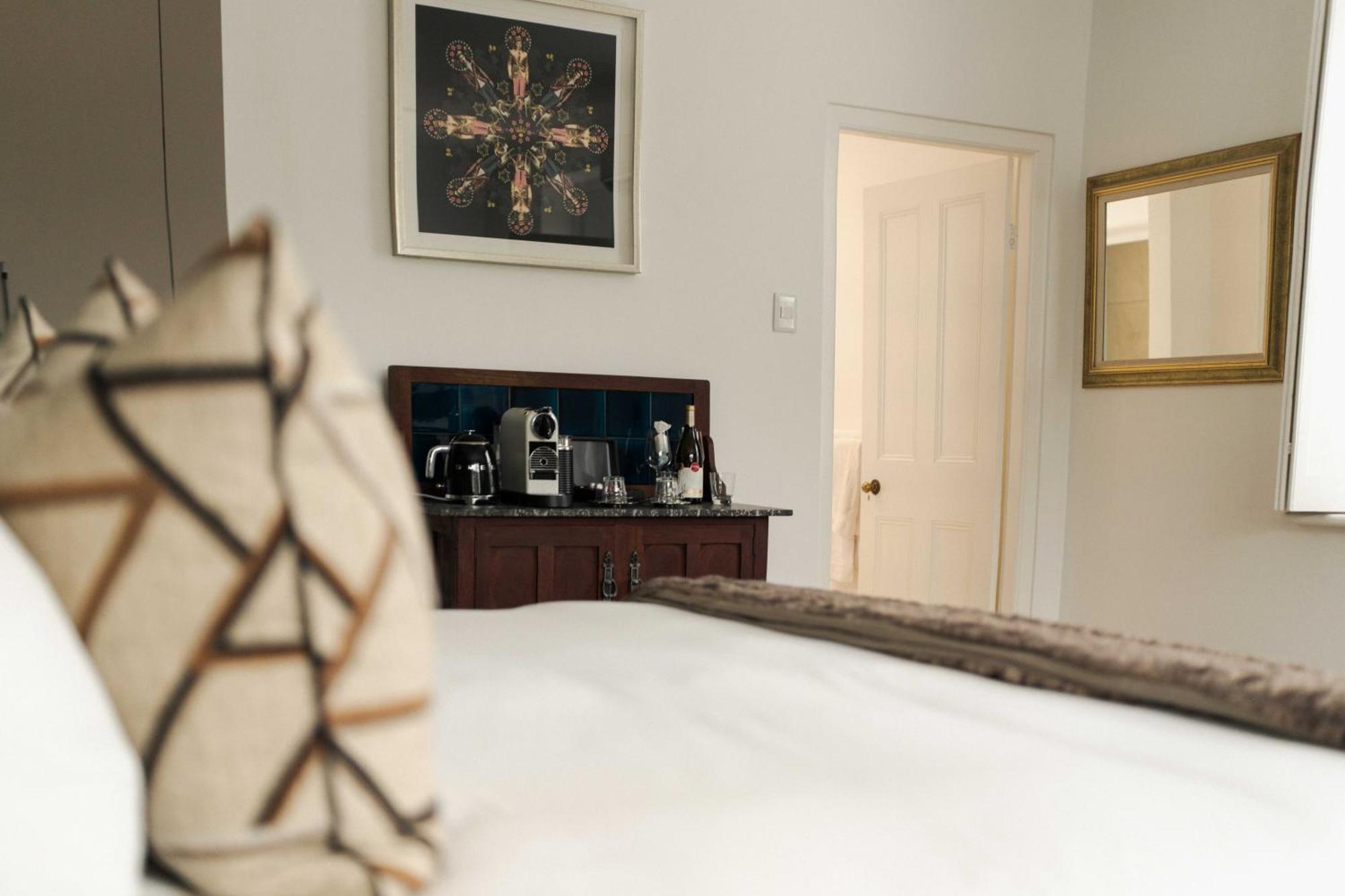 Luxury King Room 2