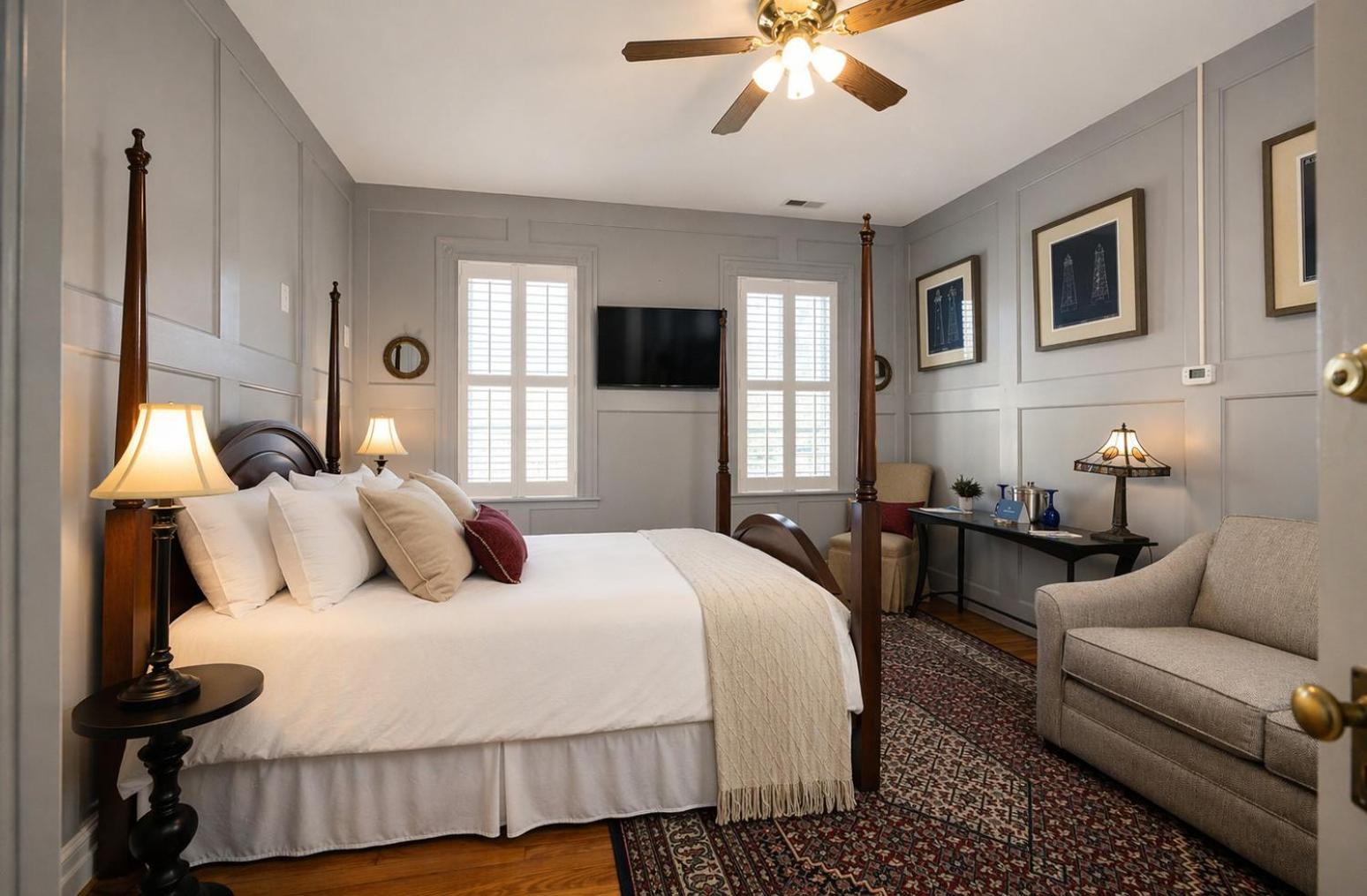 Queen Room