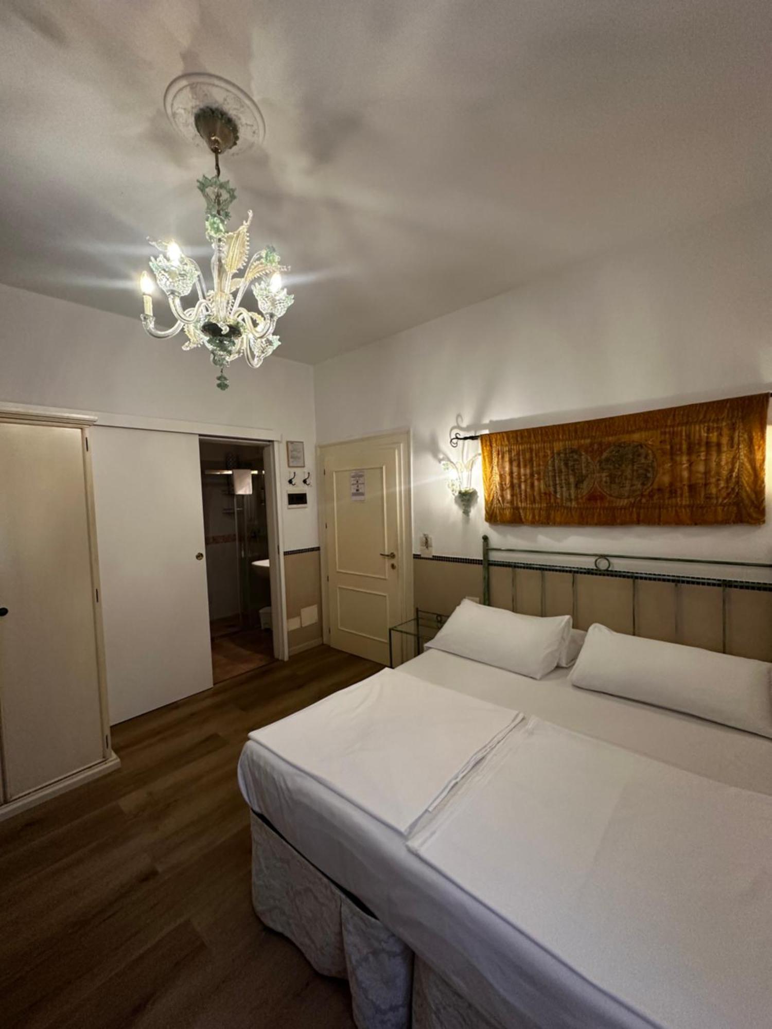 Economy Triple Room