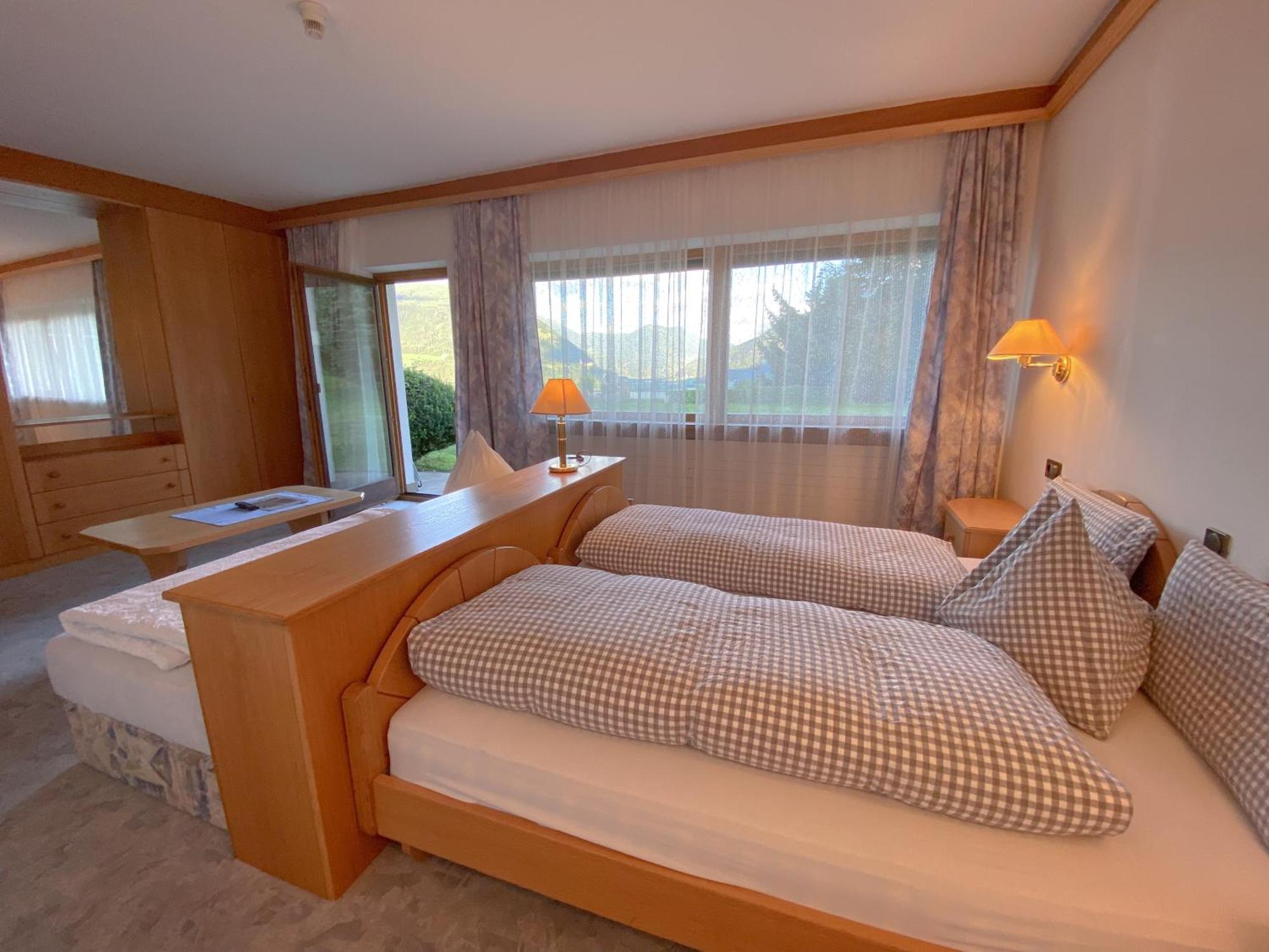 Driepersoonskamer met Eigen Badkamer