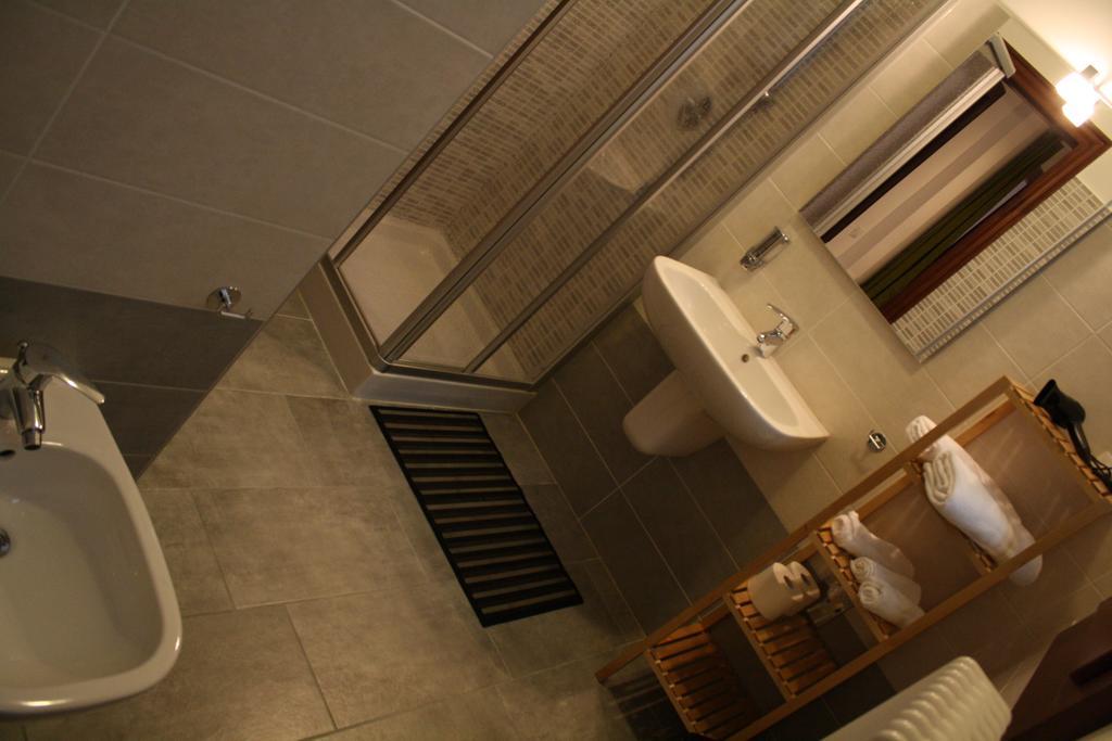 Camera Singola con Bagno in Comune