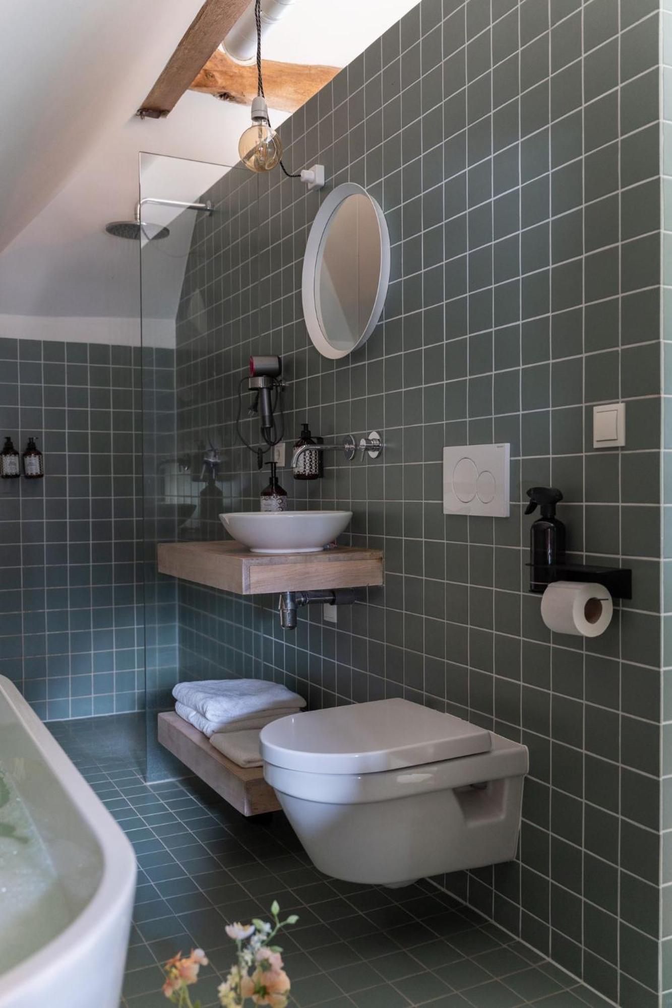 Twin Room Bathroom