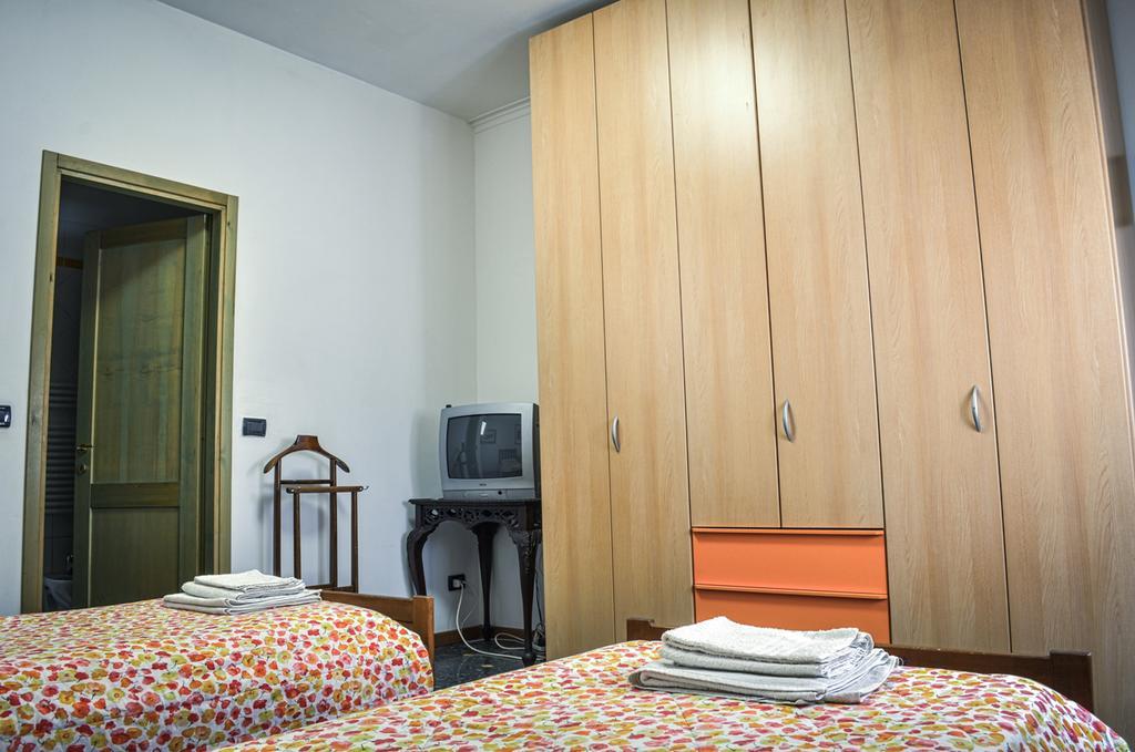 Double or Twin Room with Private Bathroom