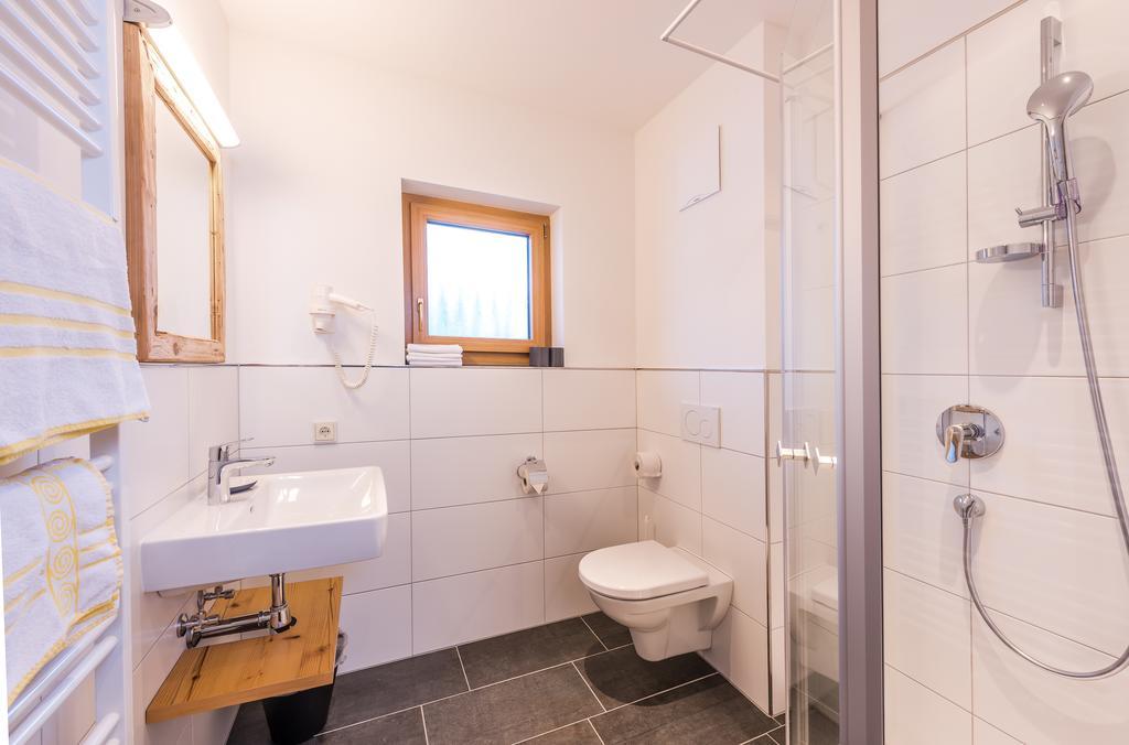 Doppelzimmer mit Balkon
