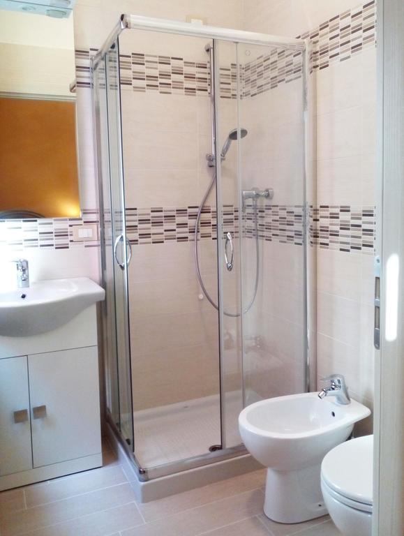 Camera Familiare con Bagno Privato