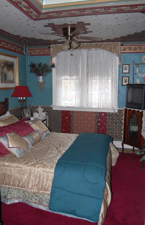Queen Bed 2 Room Spa Bath,199396405:JPEG