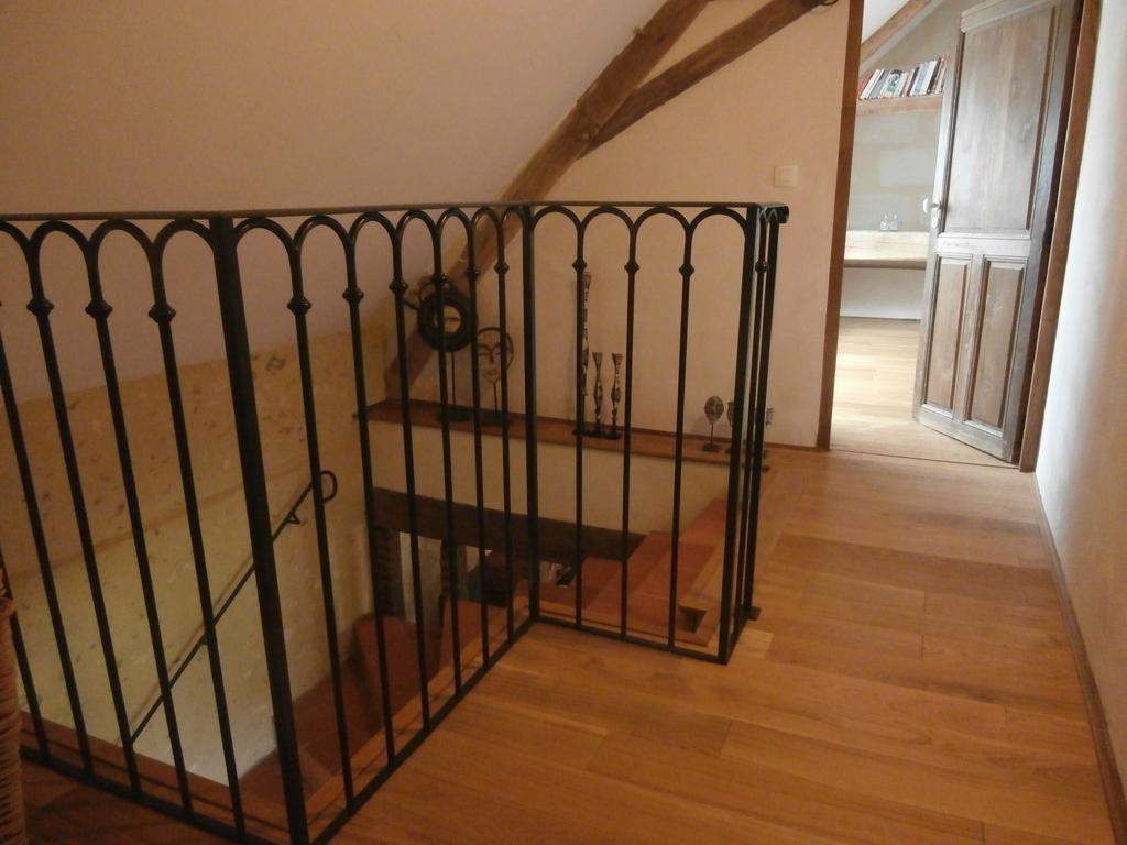 Kamer met Kingsize Bed en Uitzicht op de Tuin