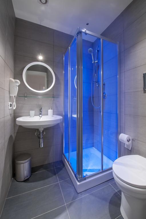 Double Room,204777217:JPEG