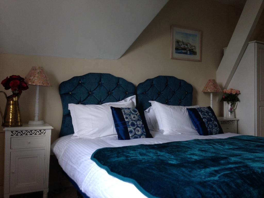 Medium Double Room with Sea View - Room 9