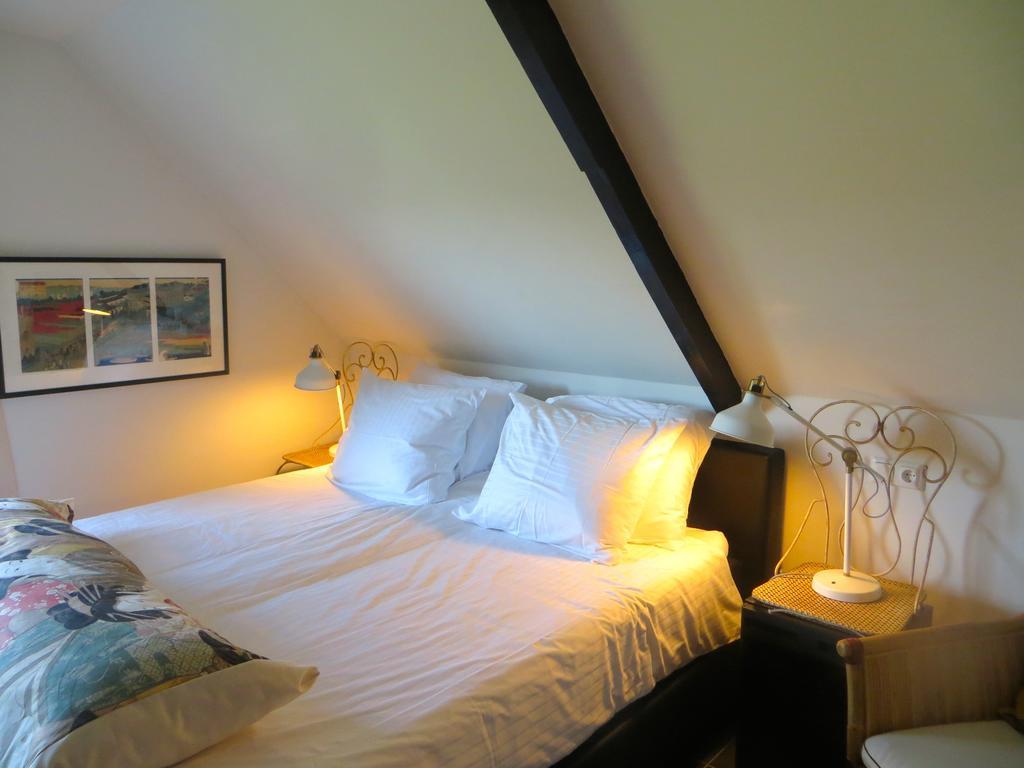 Double Room Private Bathroom