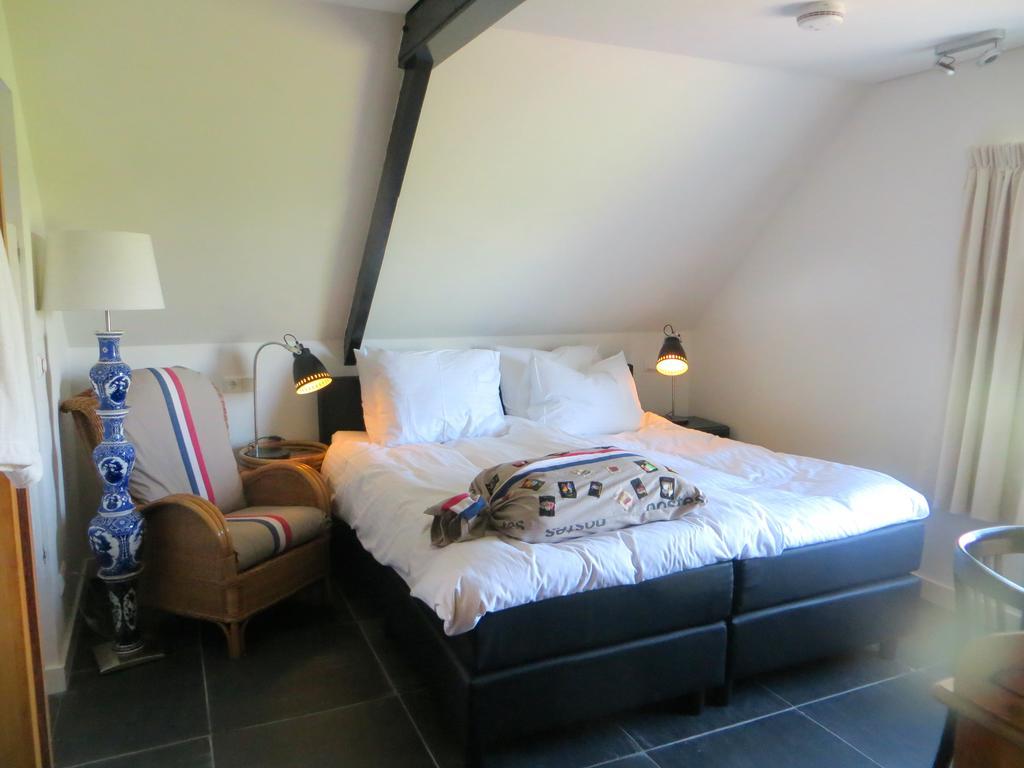 Double Room Private Bathroom
