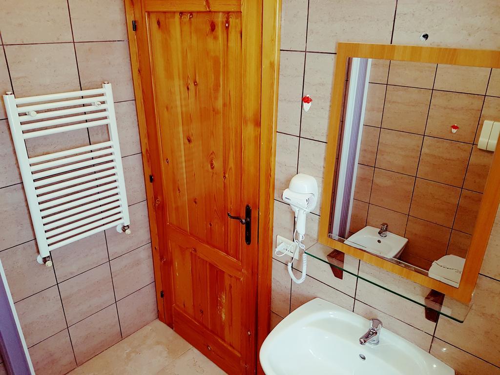 Twin Room,240401777:JPEG