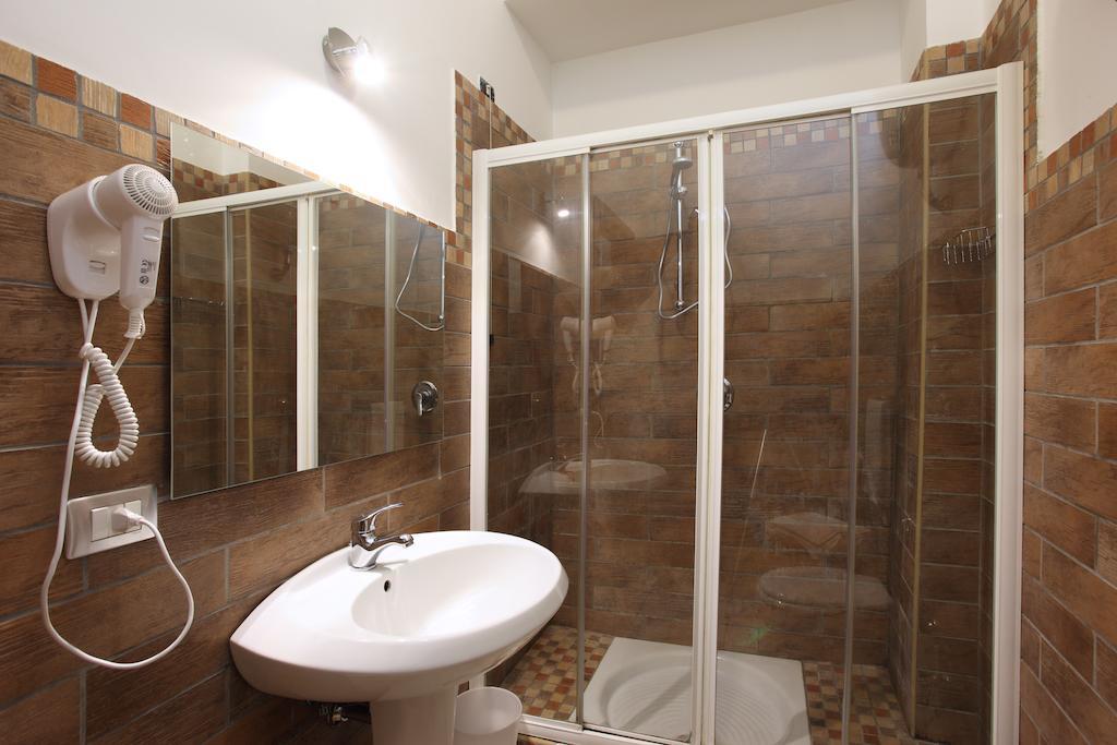 Double Room,300948348:JPEG