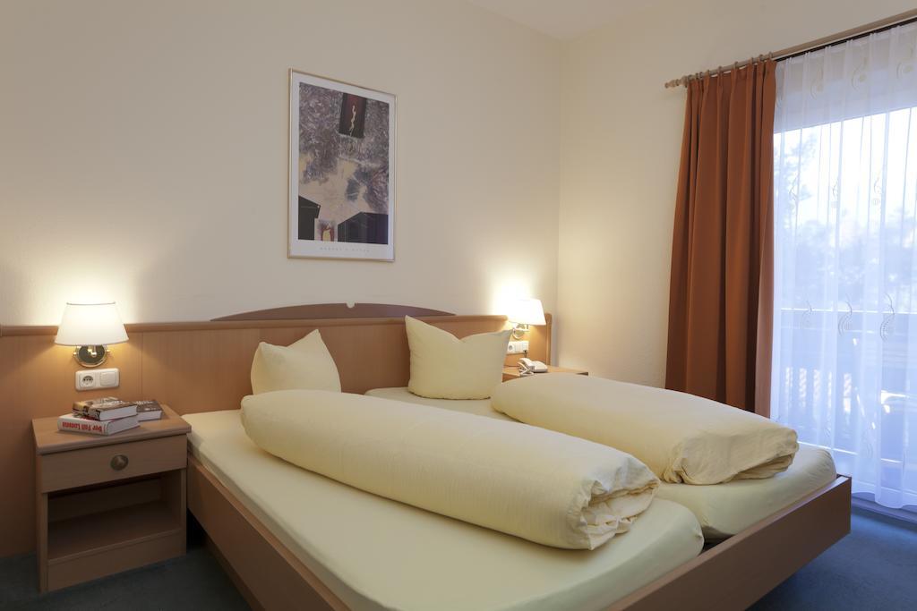 Doppelzimmer mit Balkon