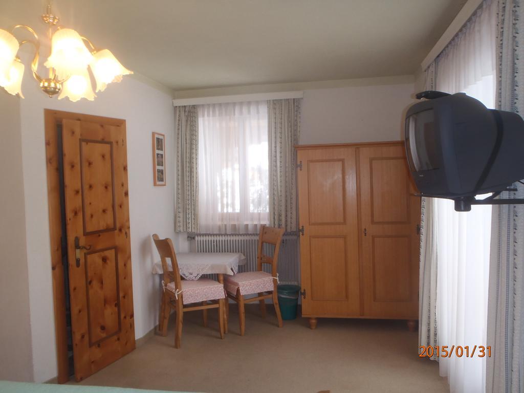Kleines Doppelzimmer mit Balkon
