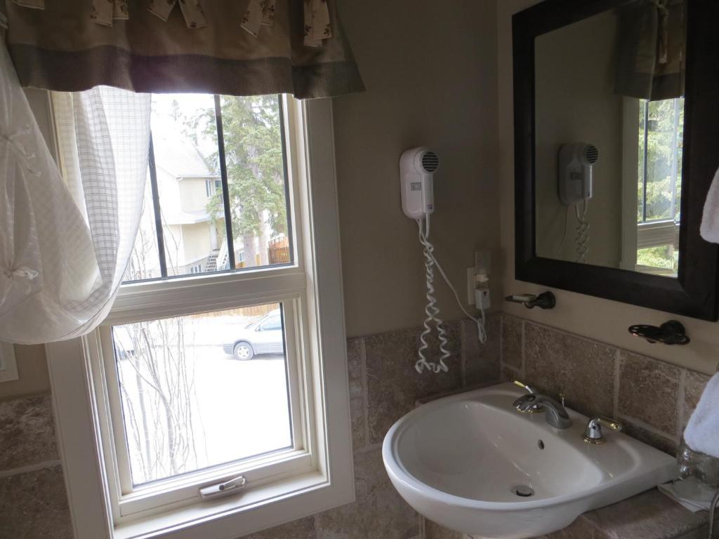 Queen Room,28587410:JPEG