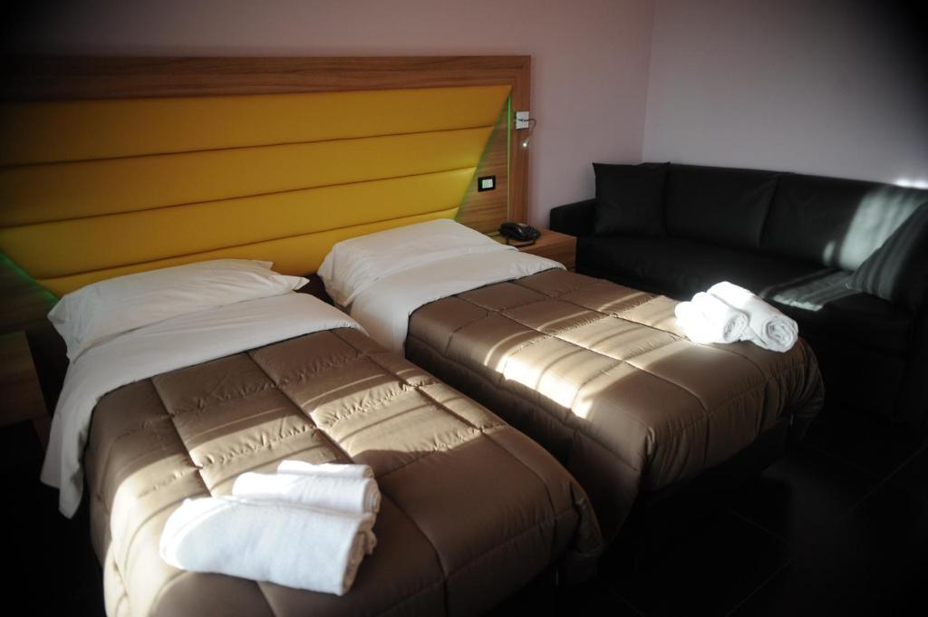 Double Room Extra Bed,31223645:JPEG