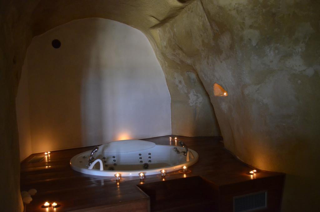 Chambre Lit King-Size avec Baignoire Spa