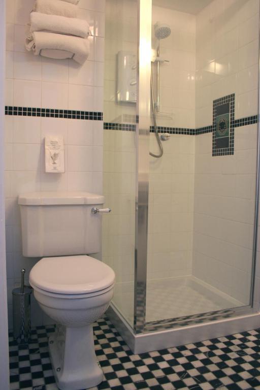 Family Room (2 Adults + 1 Child),79582368:JPEG