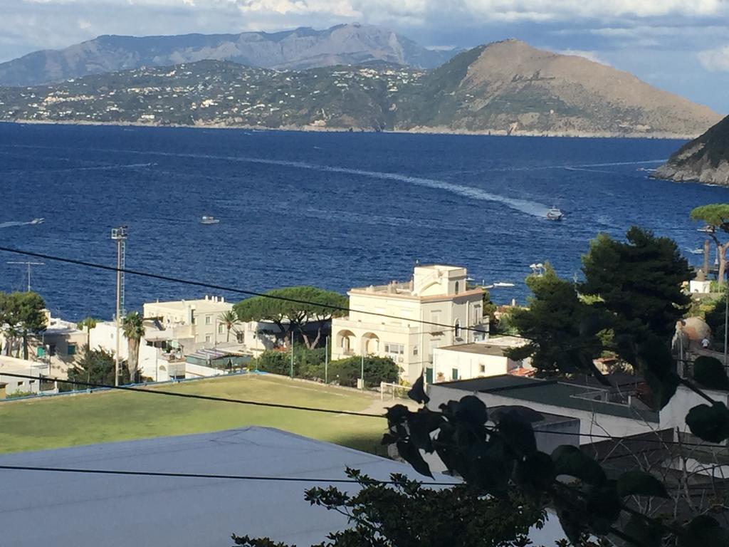 Appartamento con 3 Camere da Letto e Vista Mare